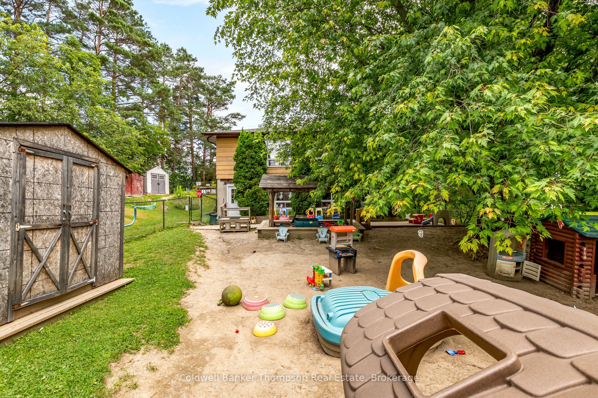 6 Gullins Road Property Photo 35