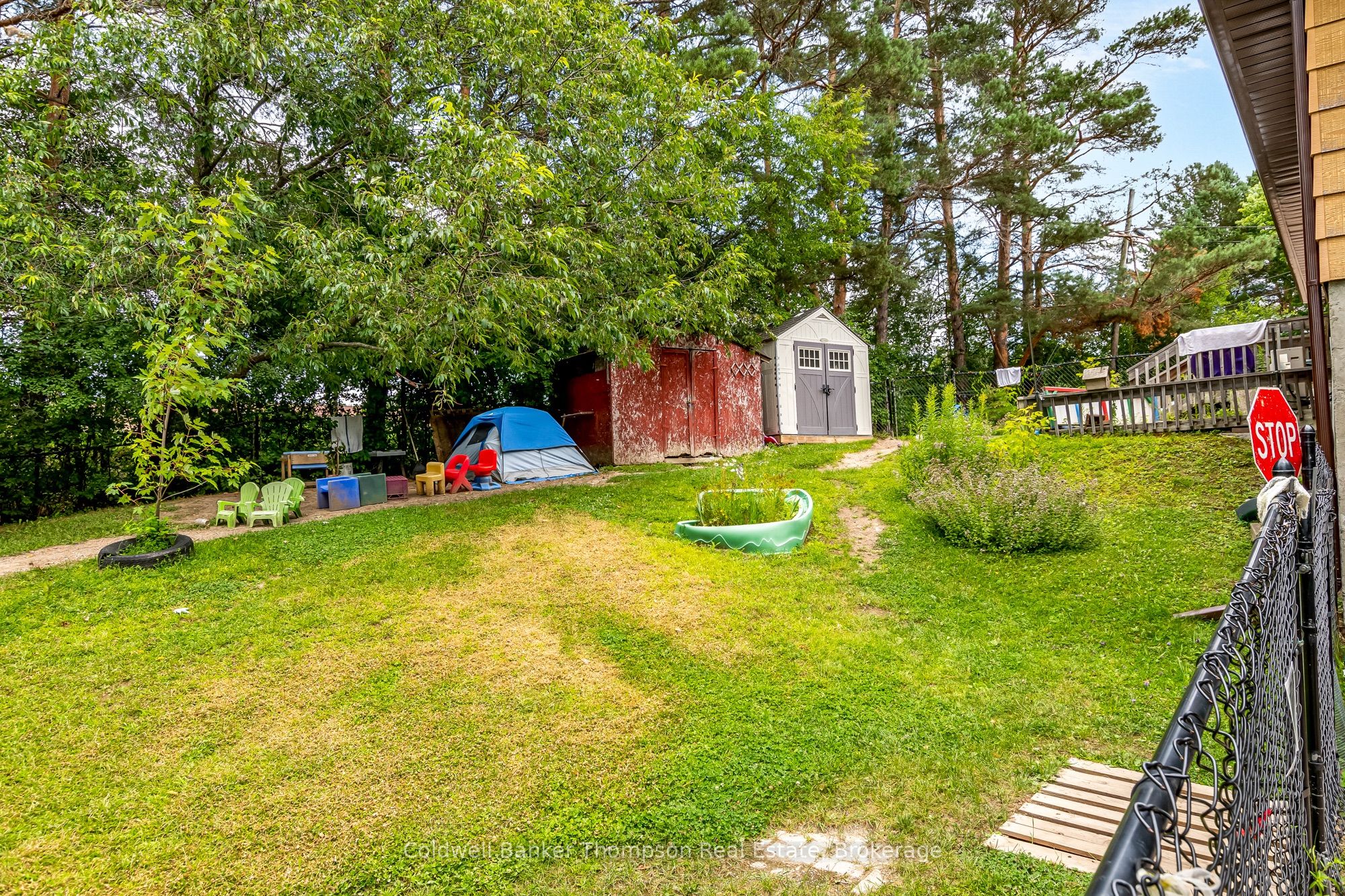 6 Gullins Road Property Photo 37
