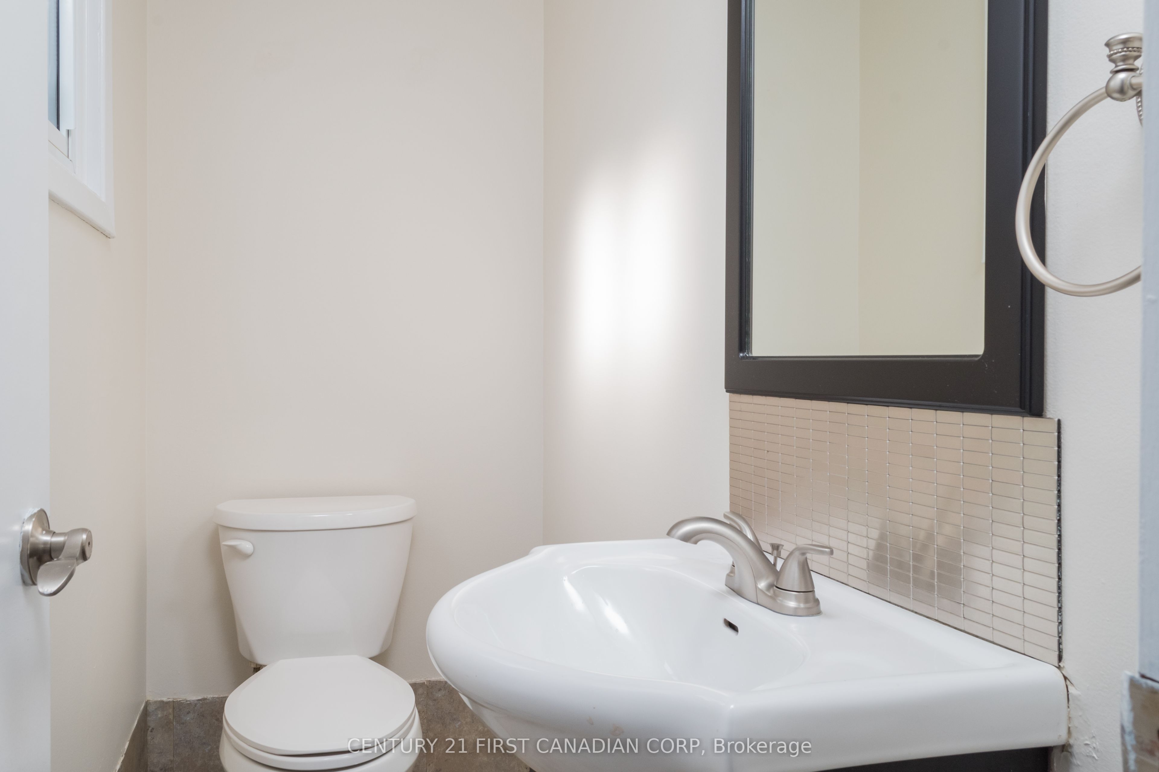 111 Woodrow Crescent Property Photo 31