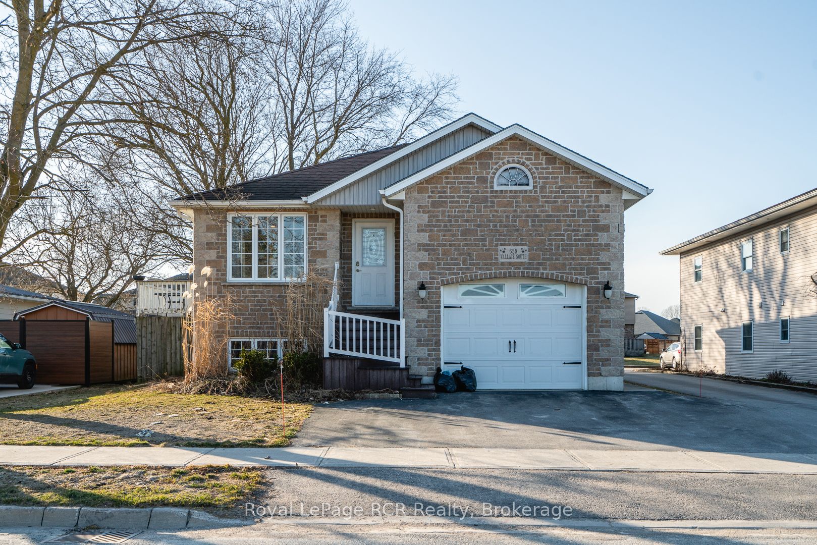 625 Wallace Avenue Property Photo