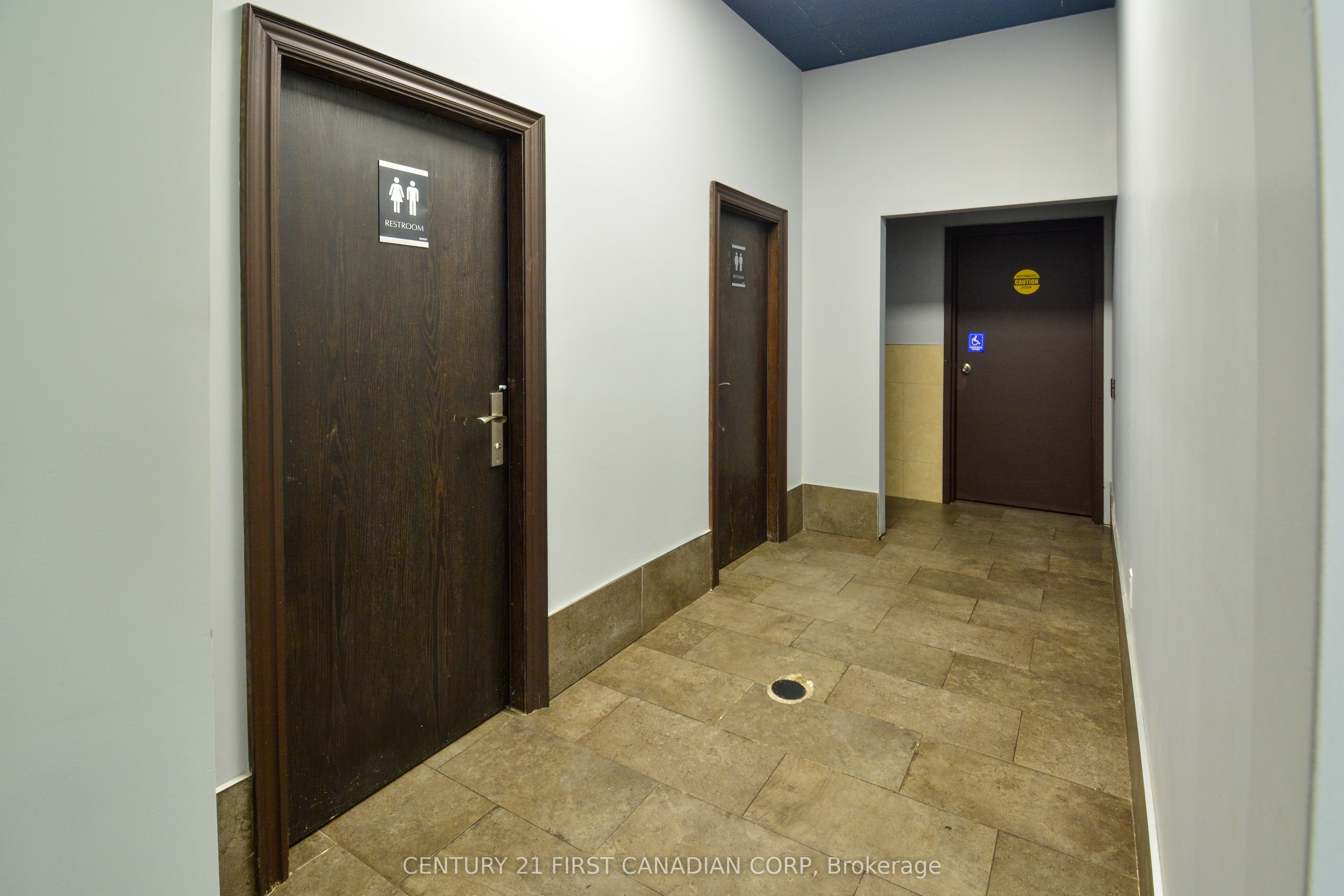 1682 Dundas Street Property Photo 38