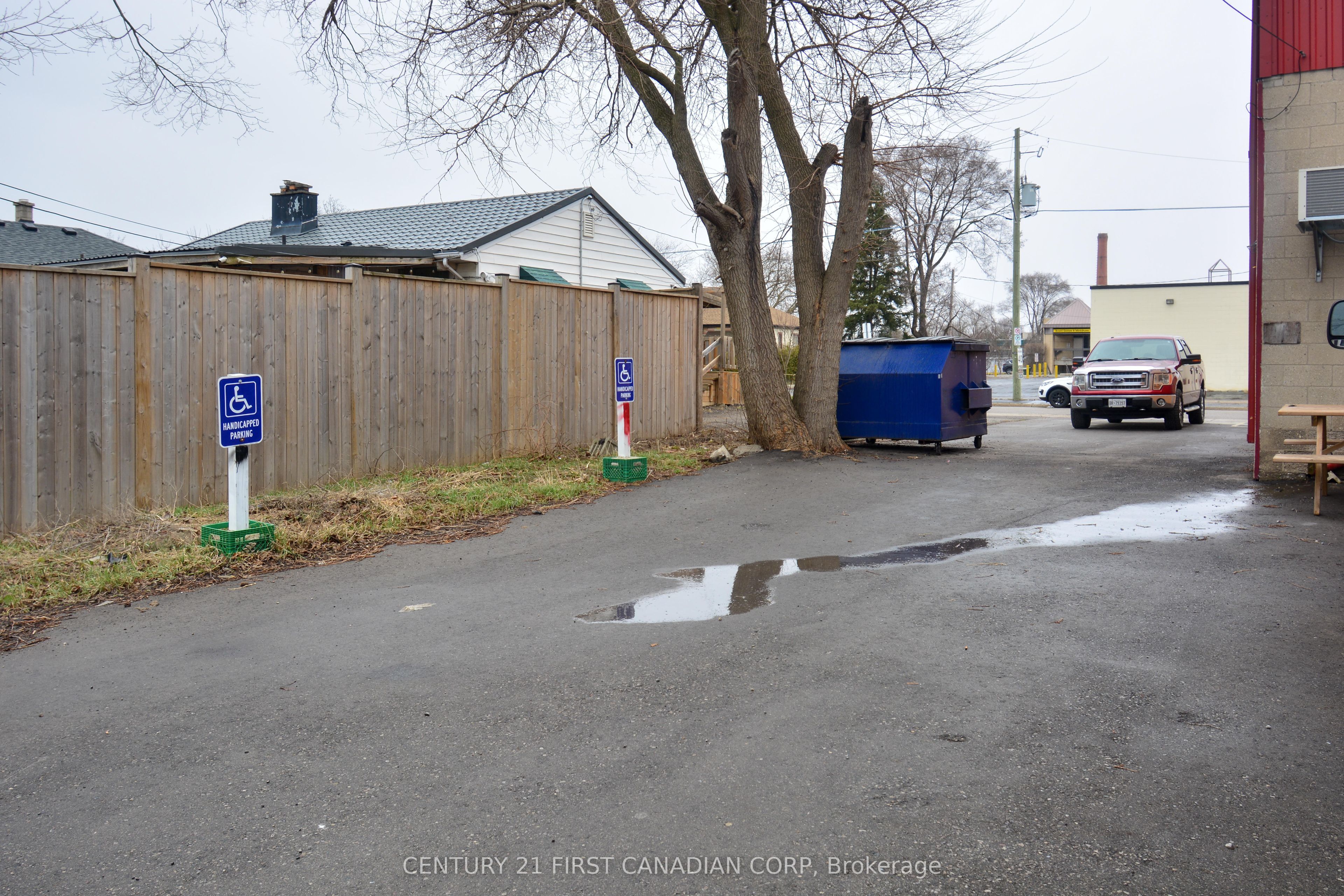 1680 Dundas Street Property Photo 3