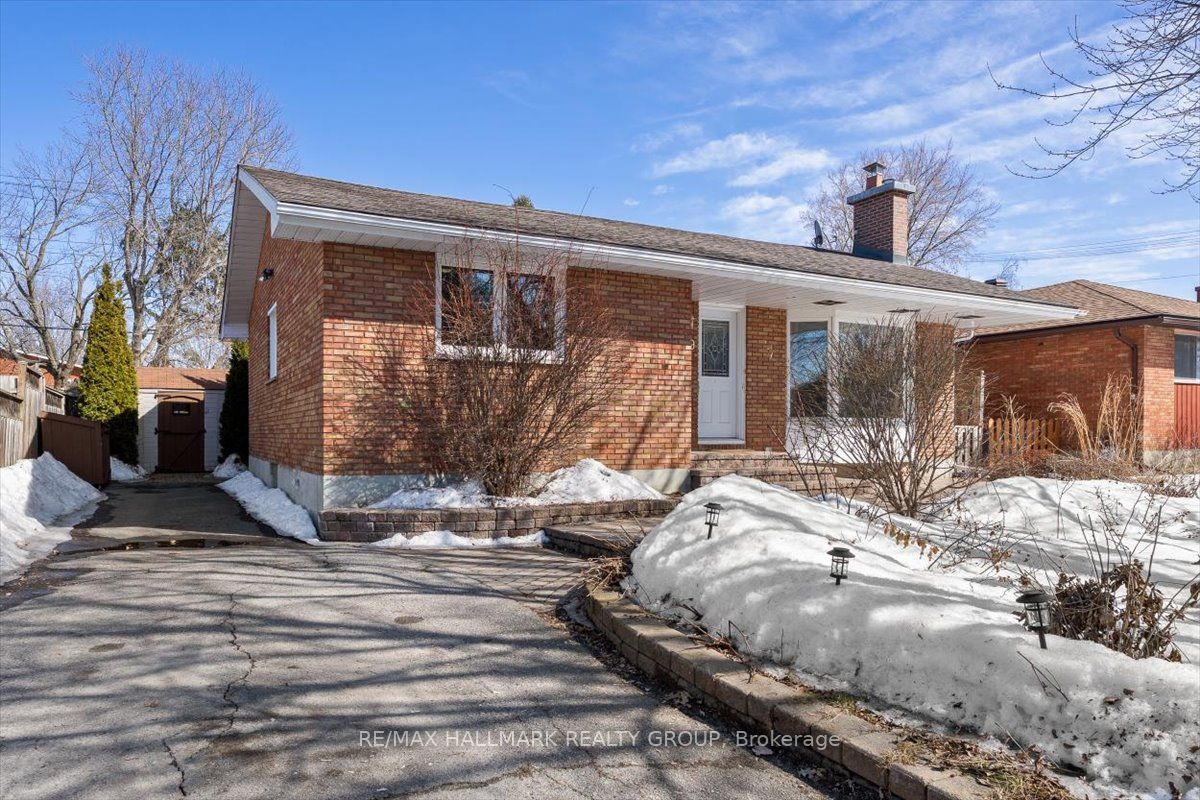 789 Claude St Property Photo