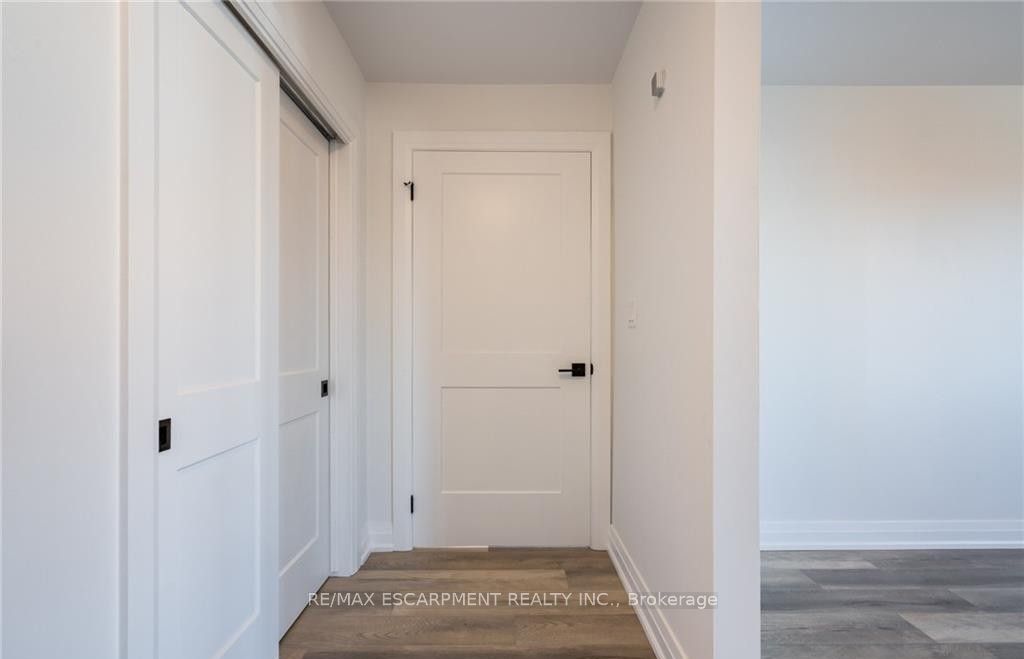 4289 Mountain Street Property Photo 6