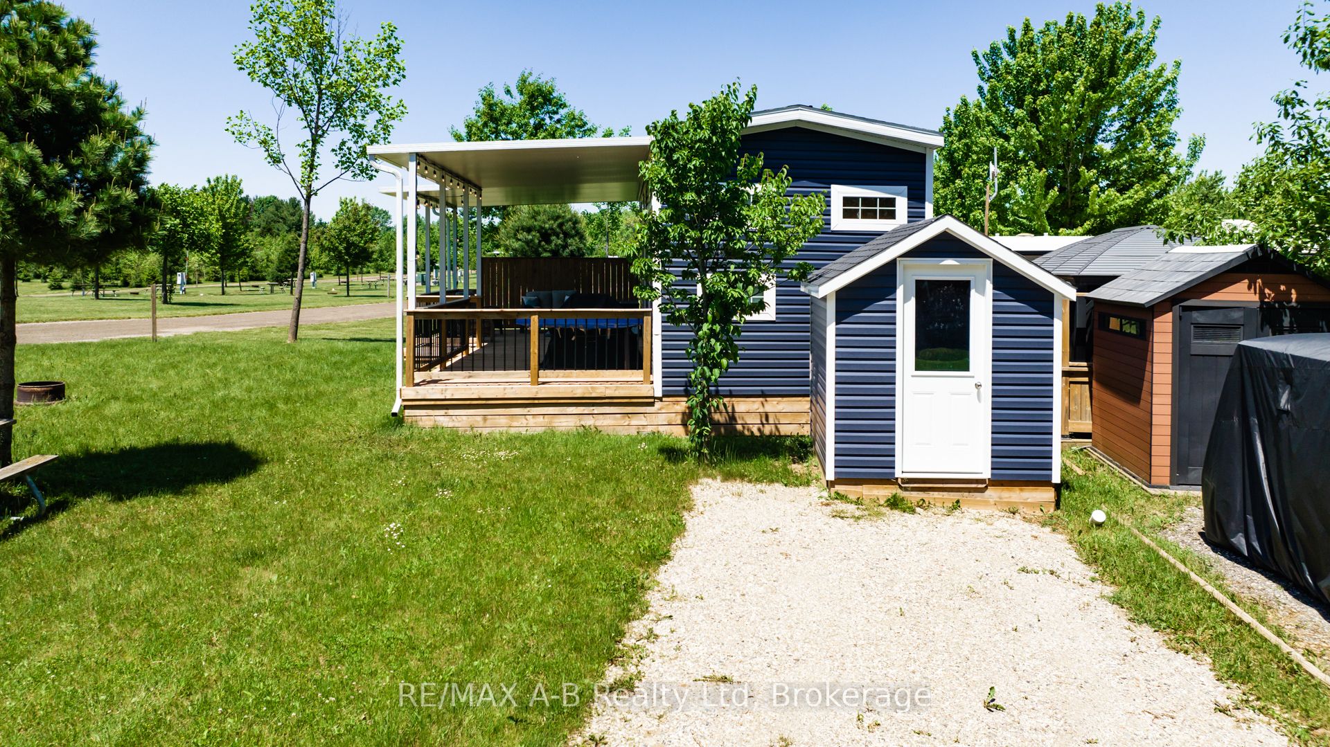923590 Road 92 Street 652 Property Photo 6
