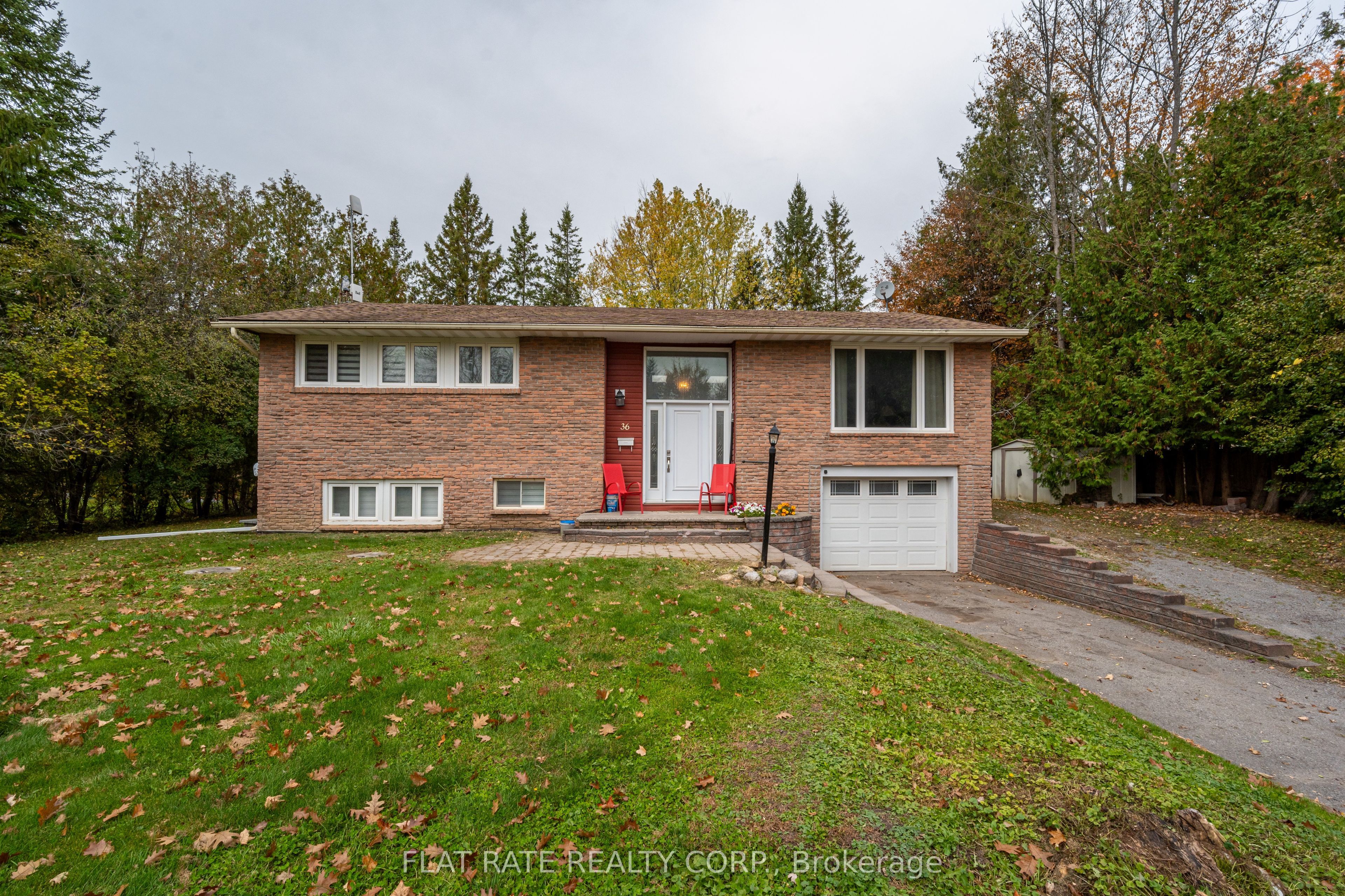 36 Emily Manor Dr Property Photo 1