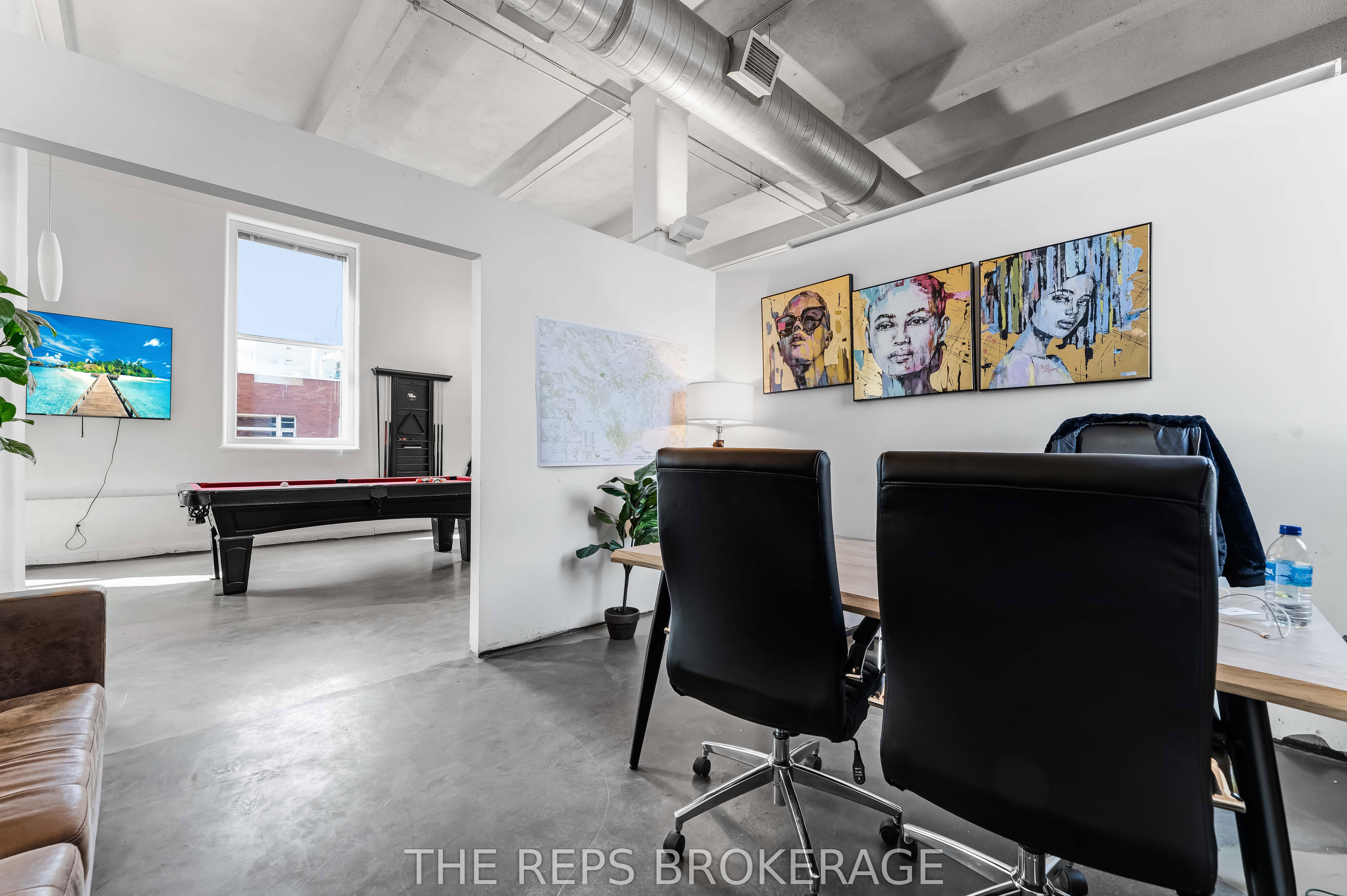 #upper Unit - 43 Eccles Street Property Photo 21