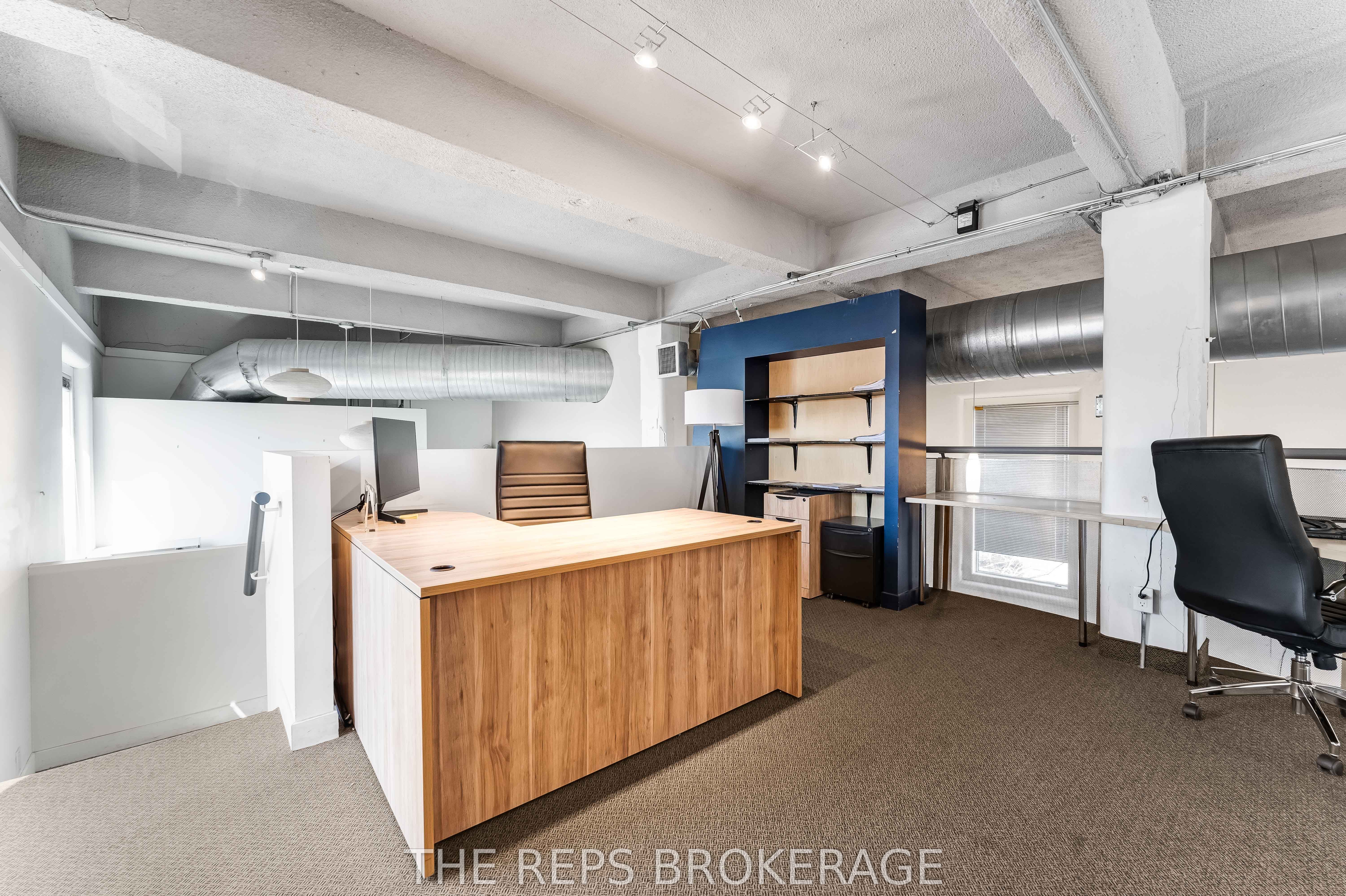 #upper Unit - 43 Eccles Street Property Photo 22