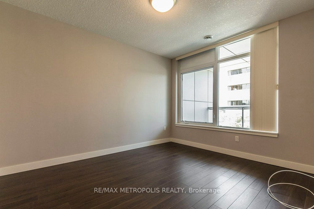 188 King Street S 402 Property Photo 10