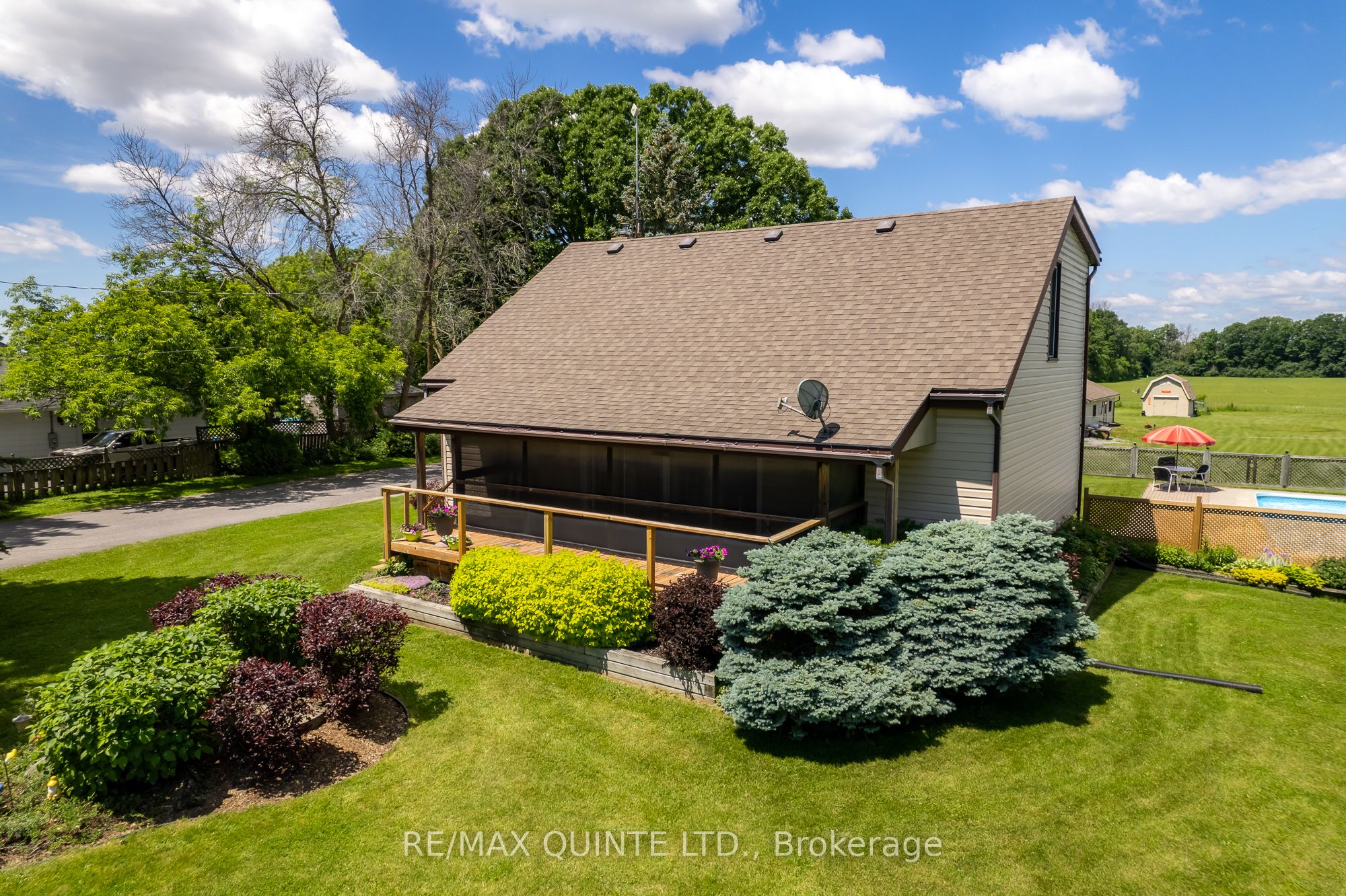 257 Elmbrook Rd Property Photo