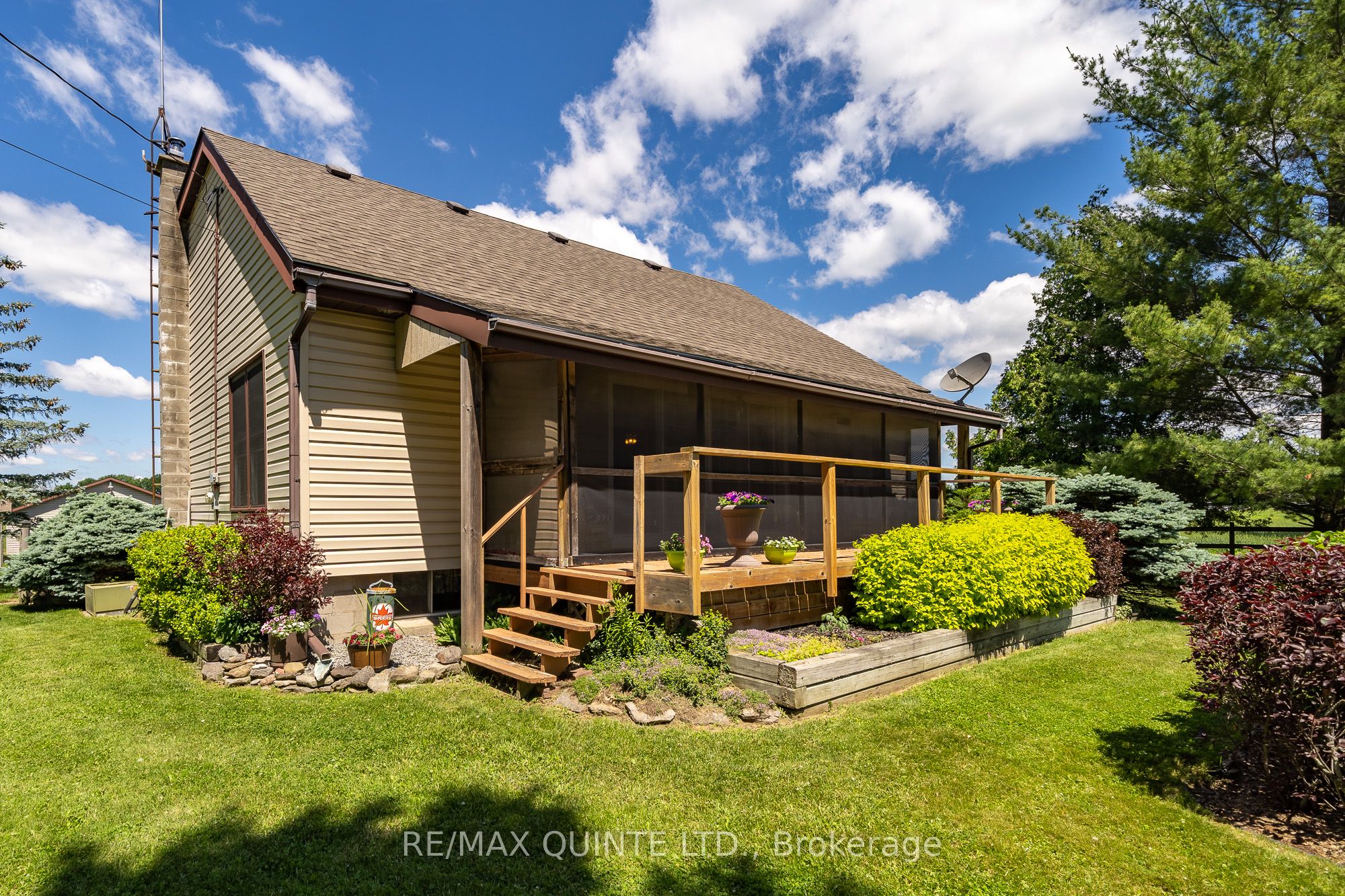 257 Elmbrook Road Property Photo 2