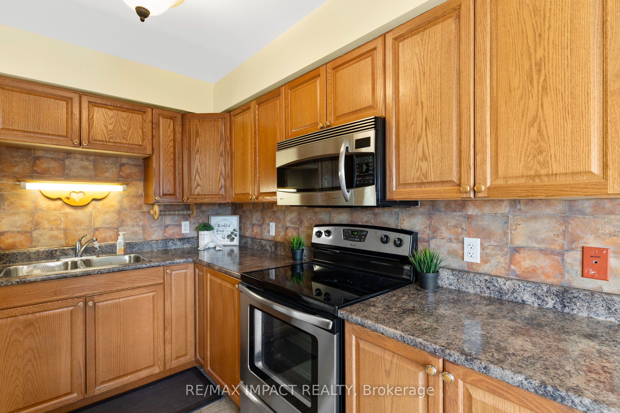 841 Battell Street 203 Property Photo 13