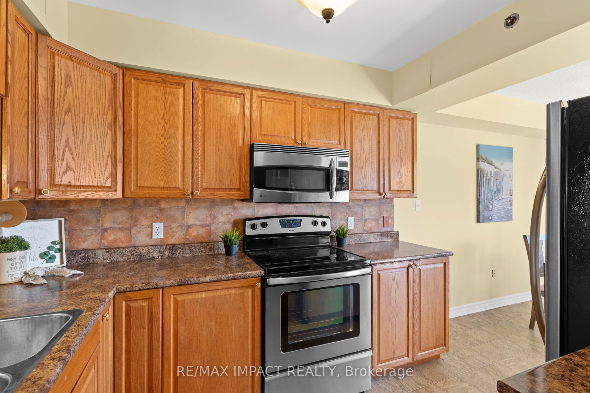 841 Battell Street 203 Property Photo 14
