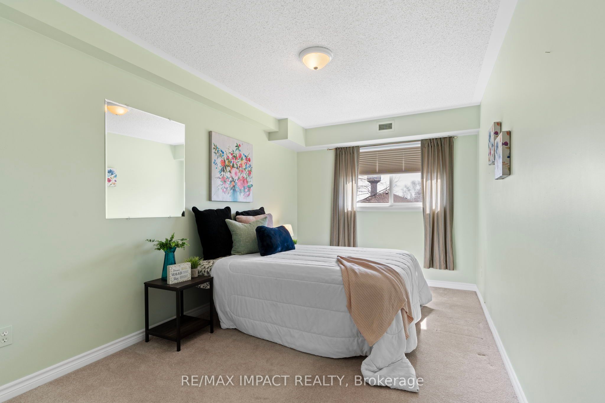 841 Battell Street 203 Property Photo 18