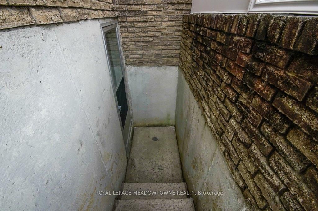 10 Mottistone Court Property Photo 2