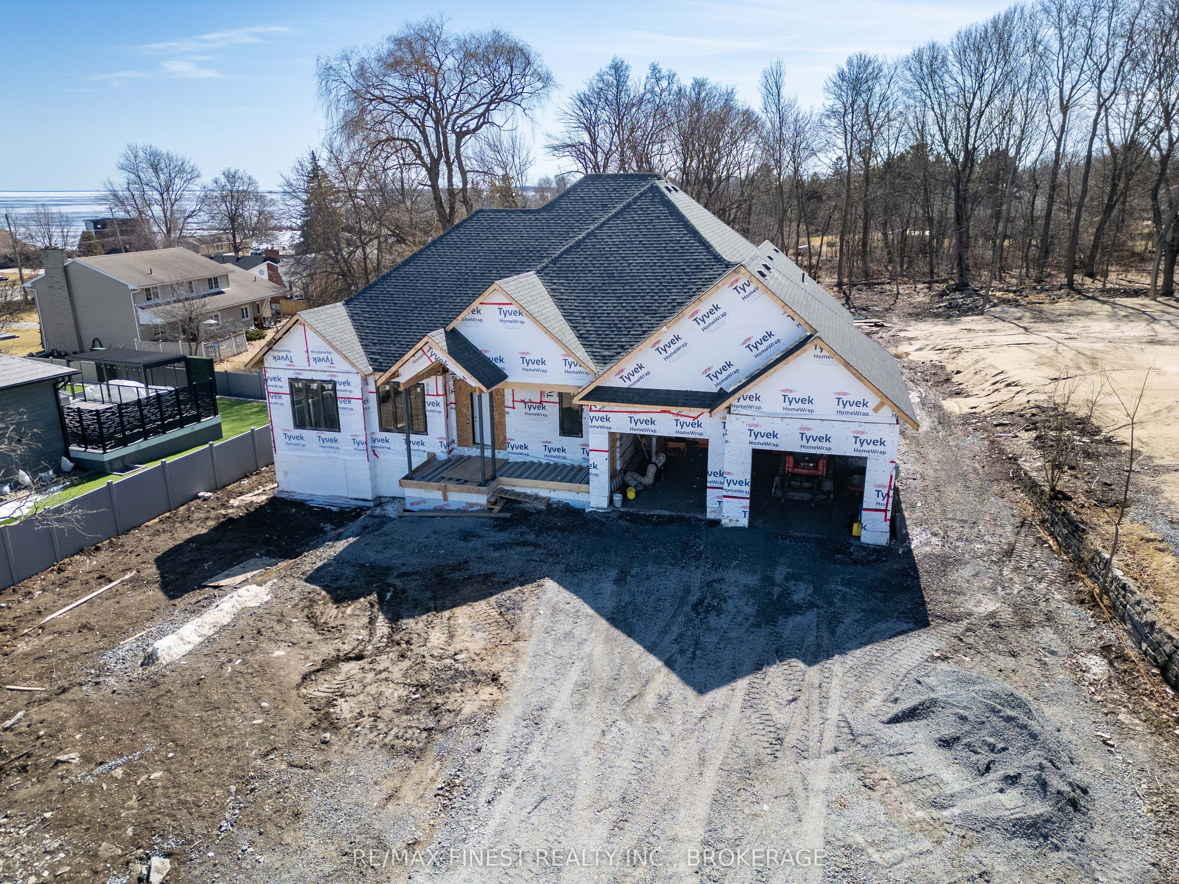 371 Maple Ridge Drive Property Photo 5