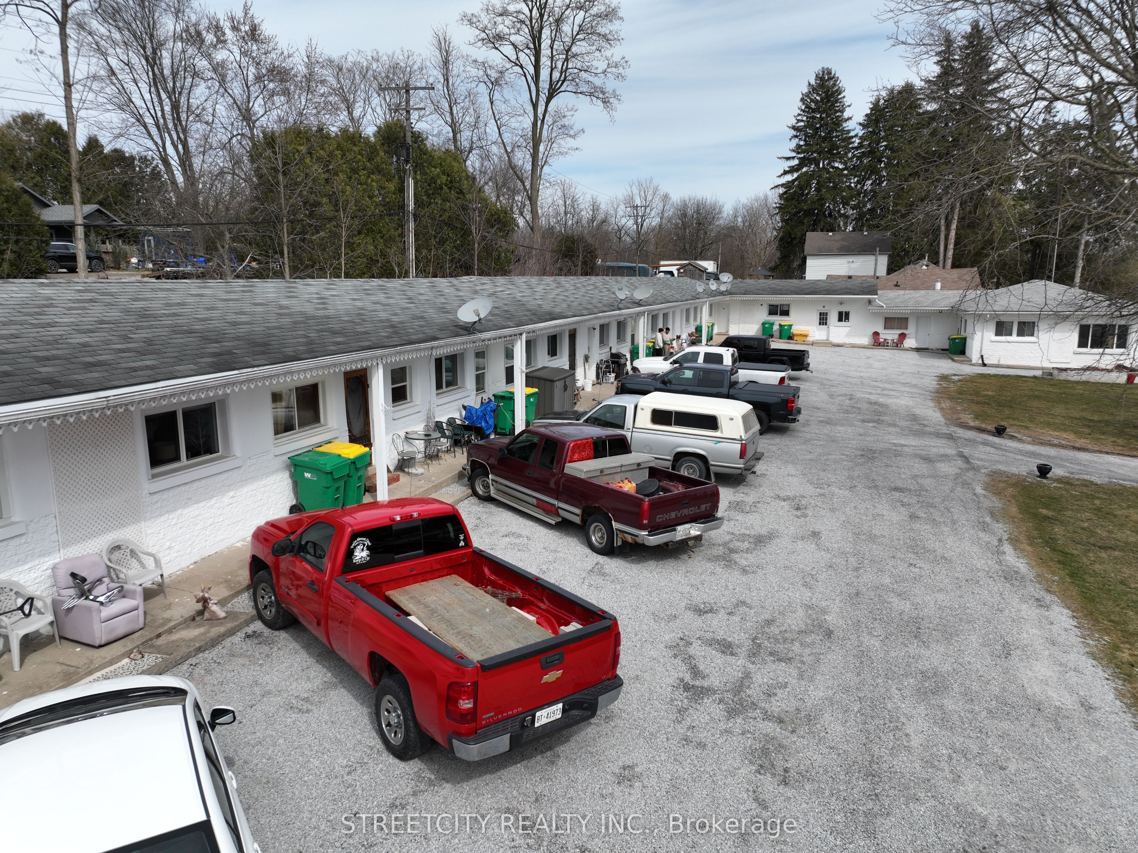 1812 Longwoods Road Property Photo 4