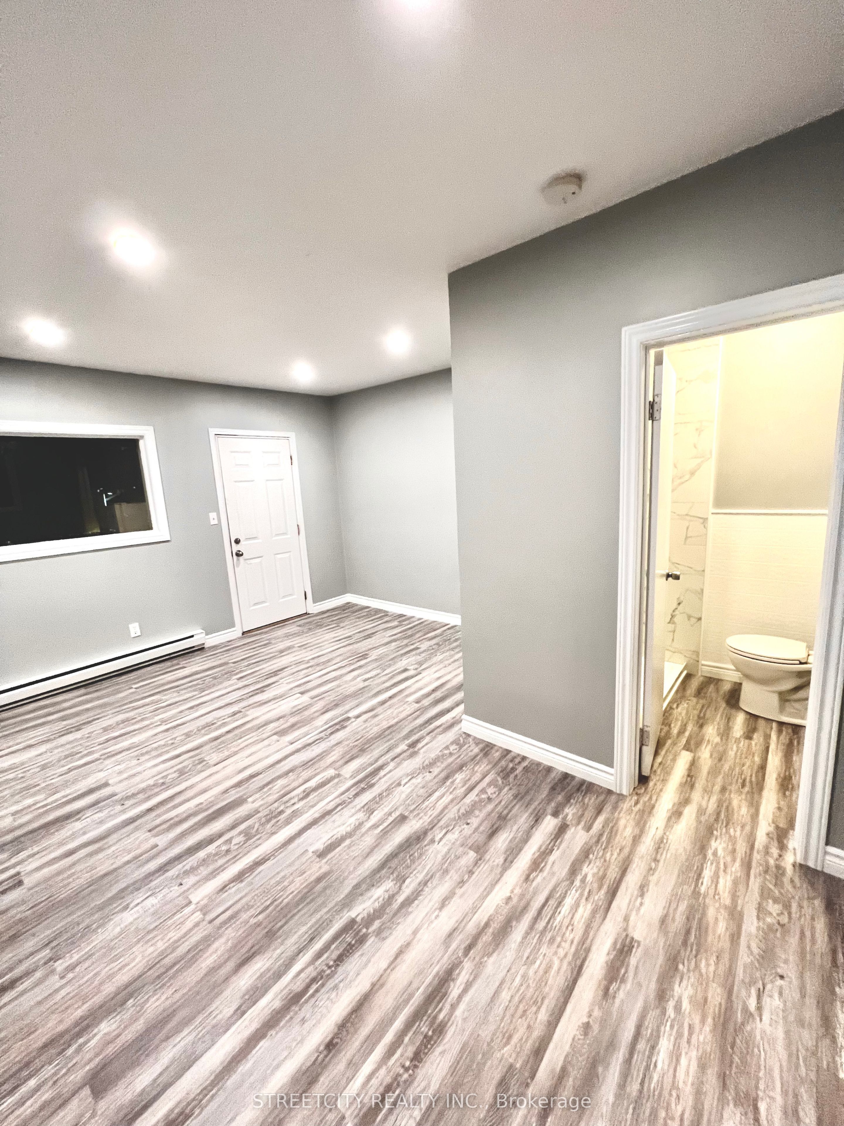 1812 Longwoods Road Property Photo 6