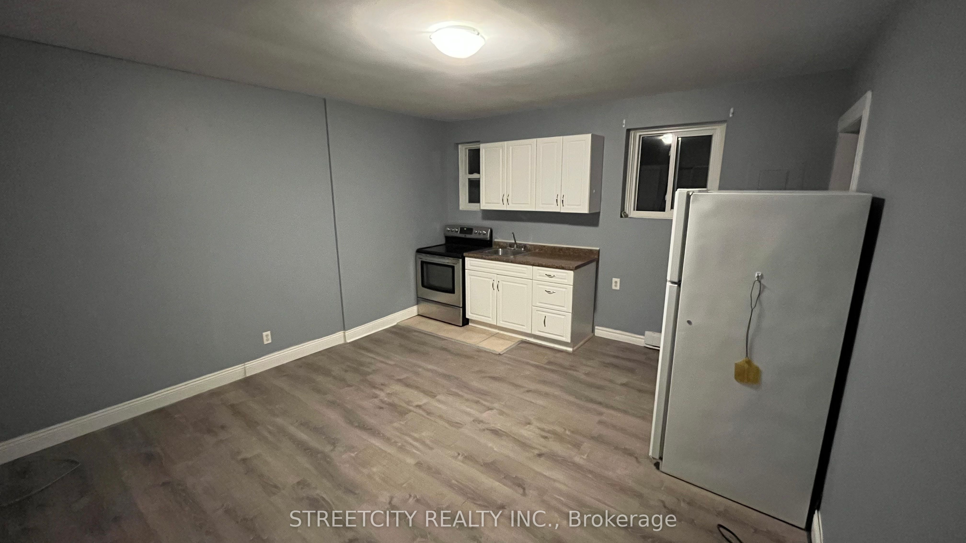 1812 Longwoods Road Property Photo 10