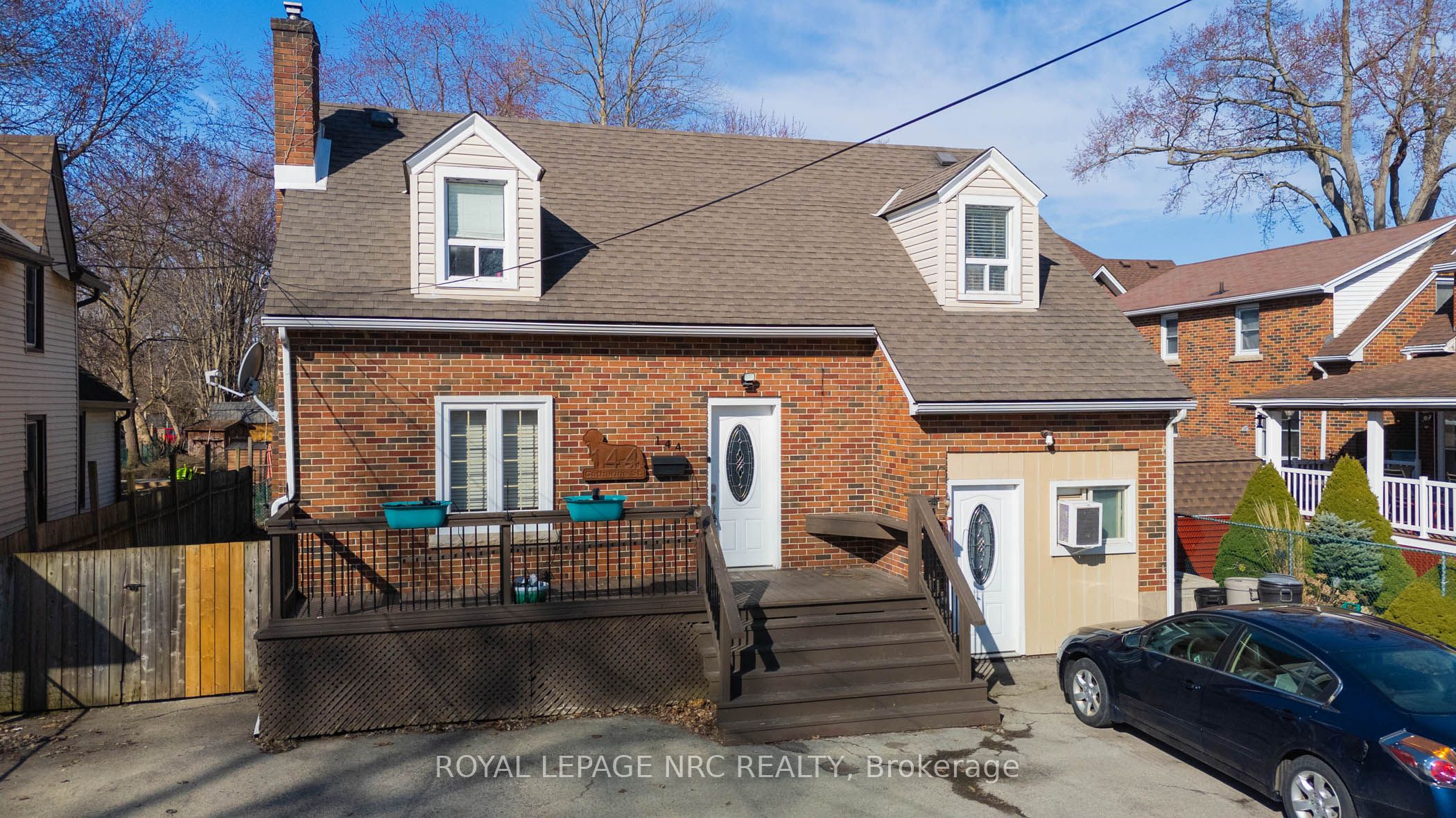 144 Catharine St Property Photo