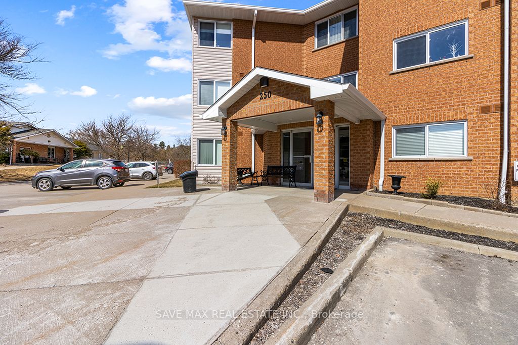 #310 - 250 Robert Street Property Photo