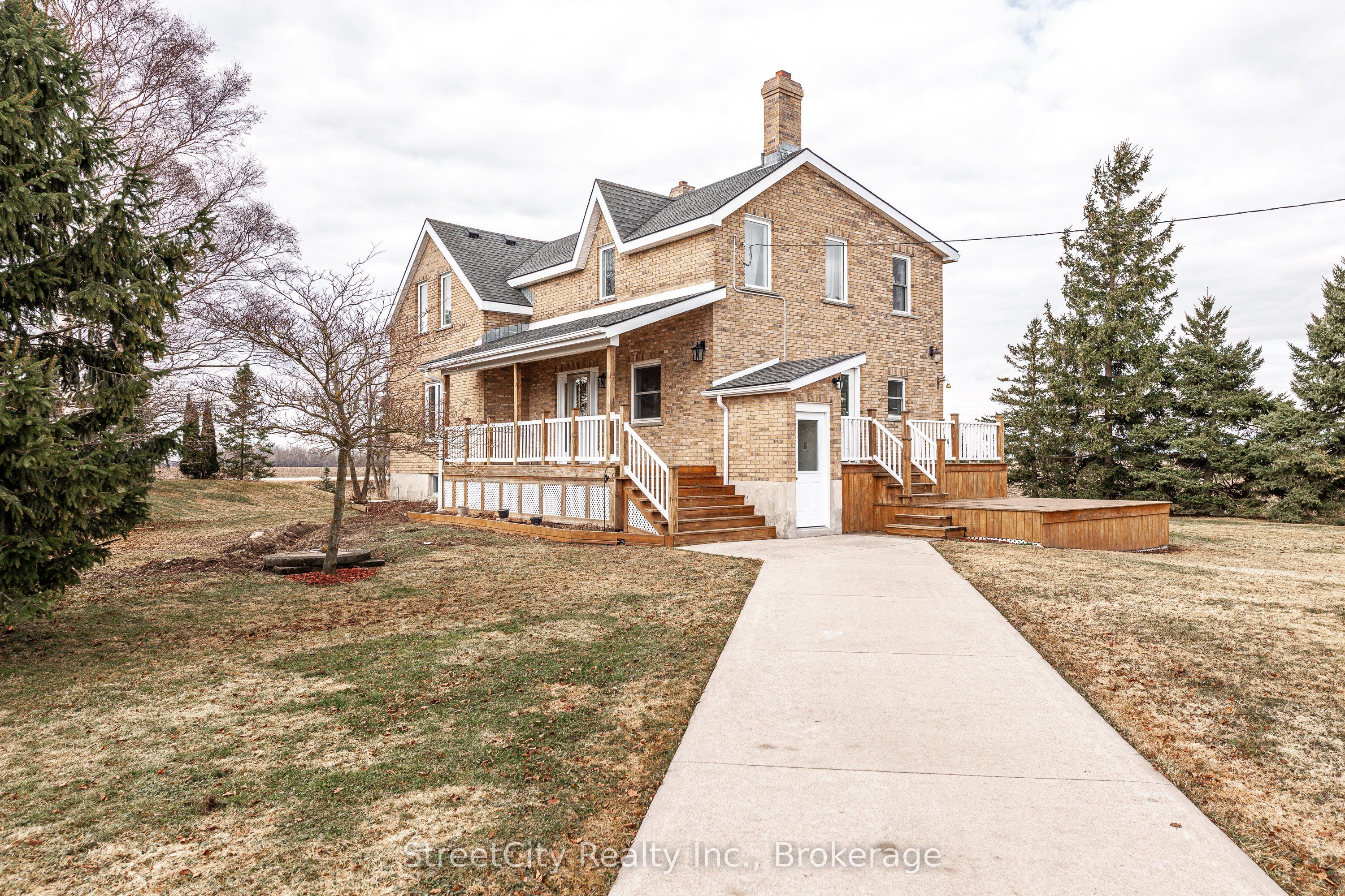 4060 Line 39 Property Photo