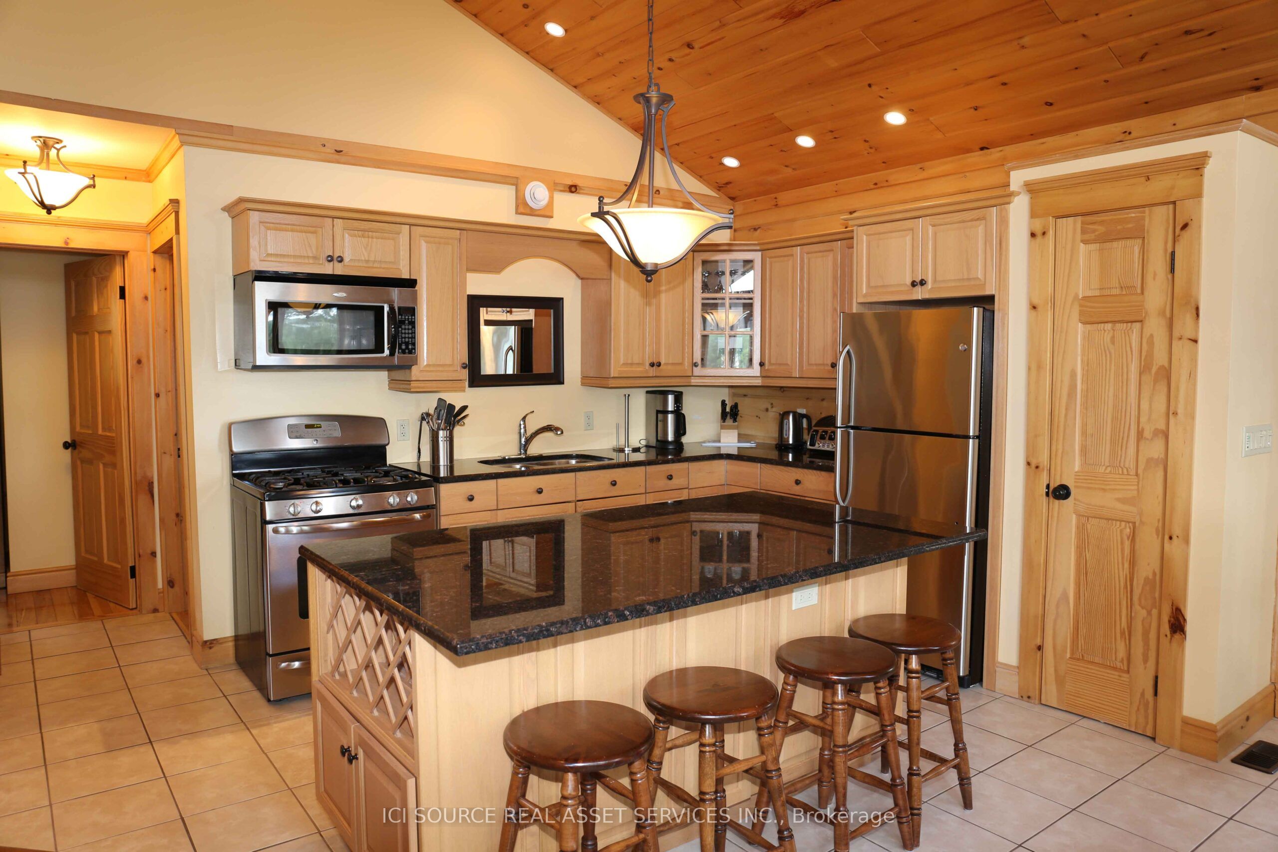 1016 Twin Pine Lane C Property Photo 2