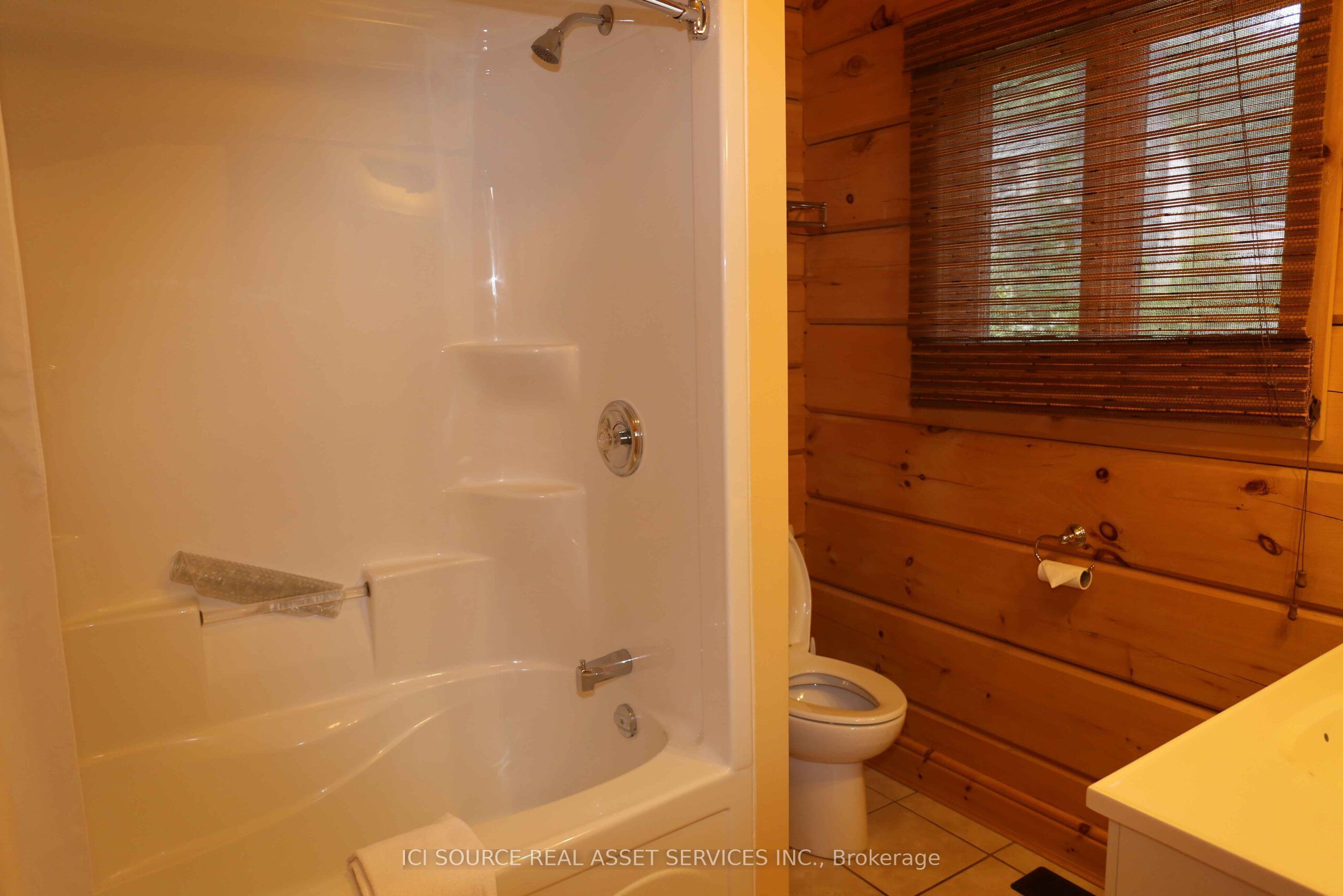 1016 Twin Pine Lane C Property Photo 9