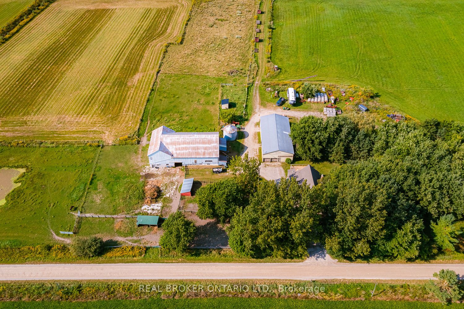 343101 15 Side Road Property Photo 4