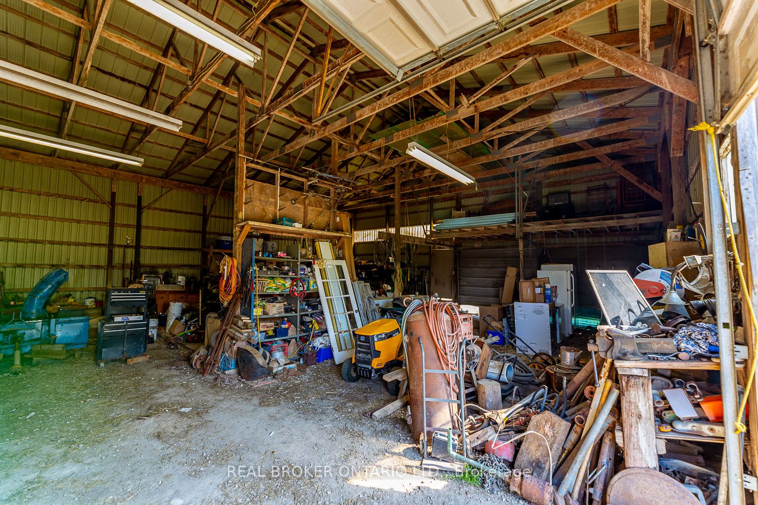 343101 15 Side Road Property Photo 28