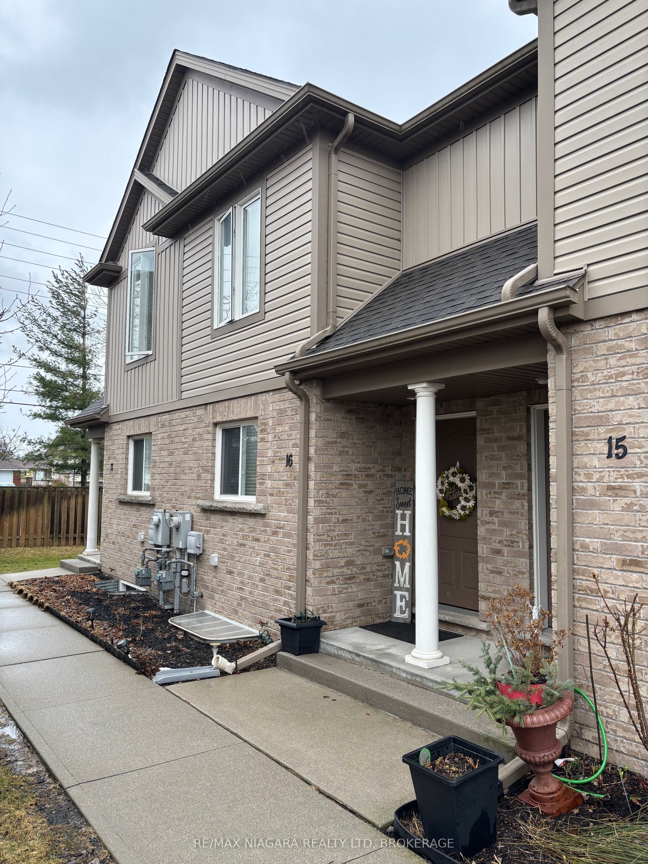 #16 - 6118 Kelsey Crescent Property Photo
