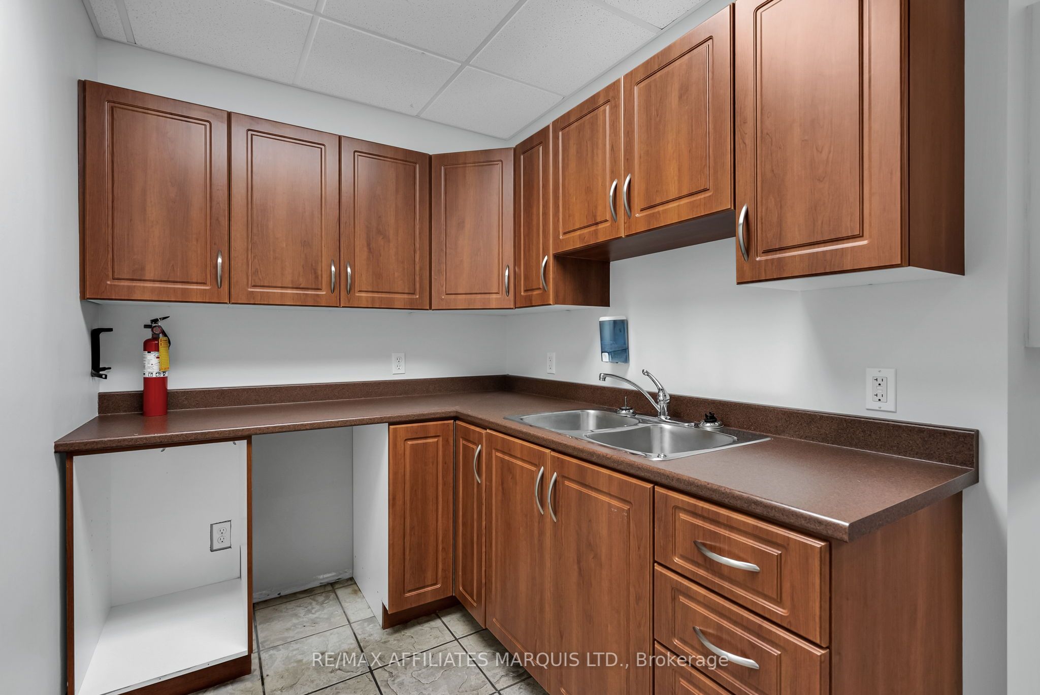 89 Tollgate Road Property Photo 16