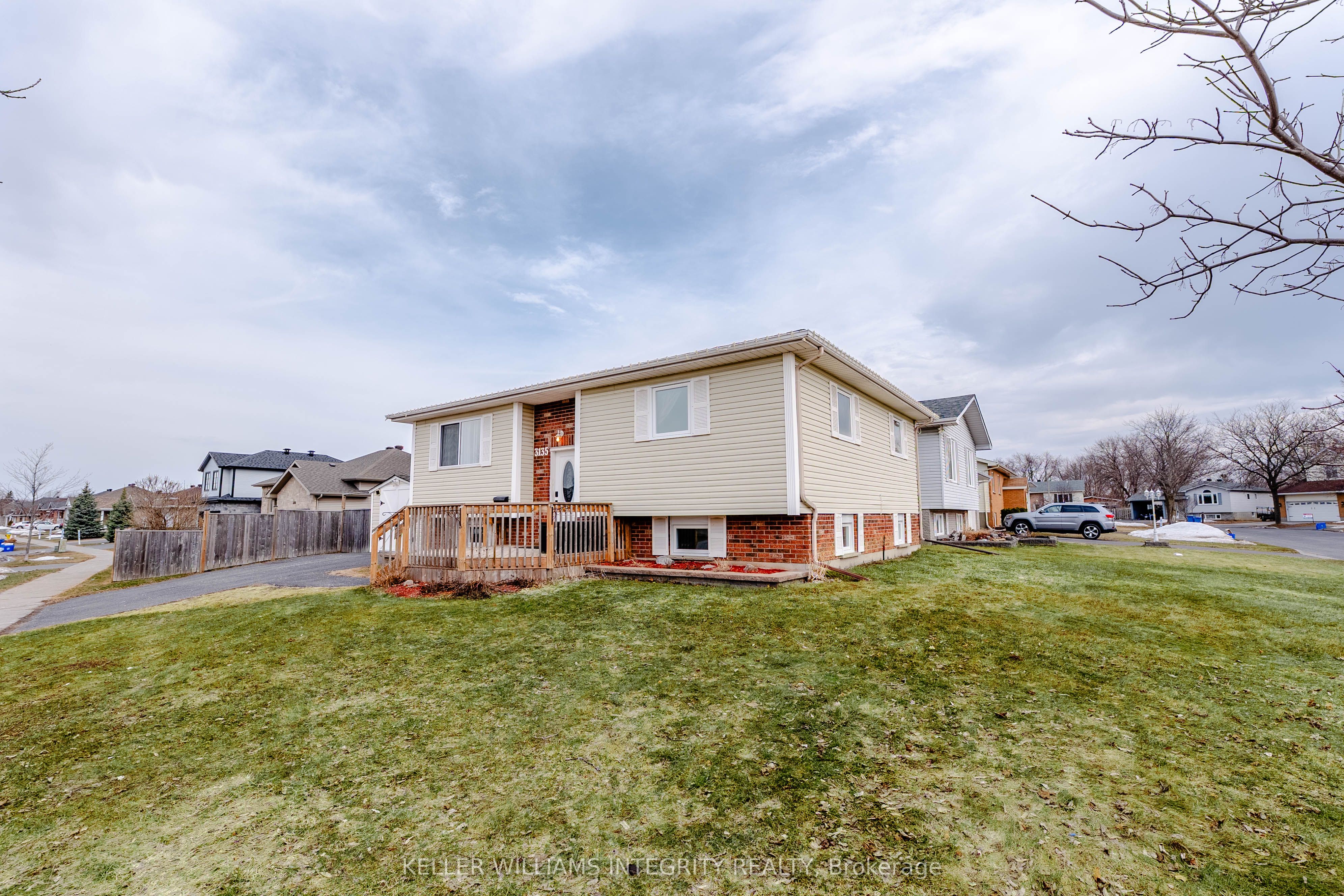 3135 Northdale Dr Property Photo