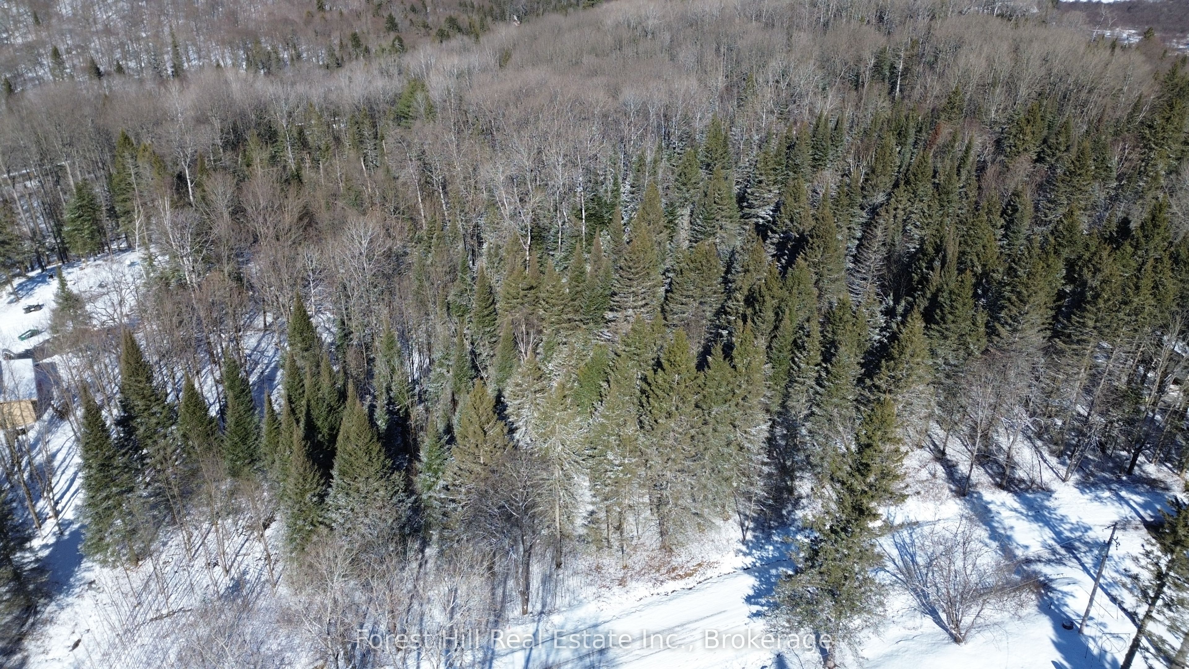 27 Old Nipissing Road N Road Property Photo