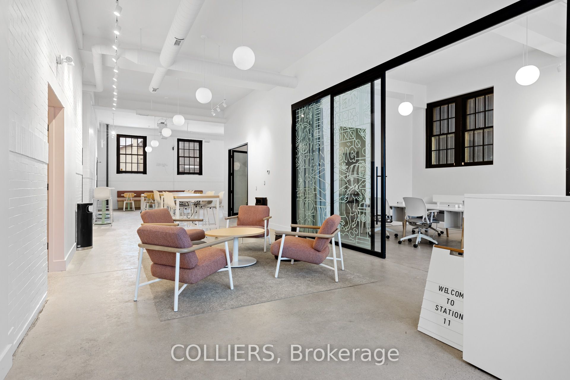 424 Parkdale Avenue Property Photo 2