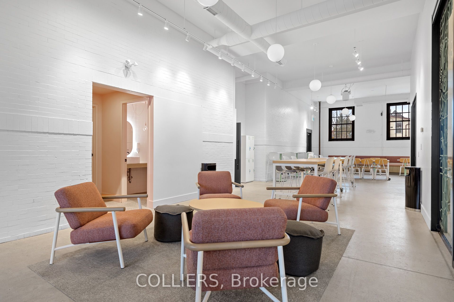 424 Parkdale Avenue Property Photo 4