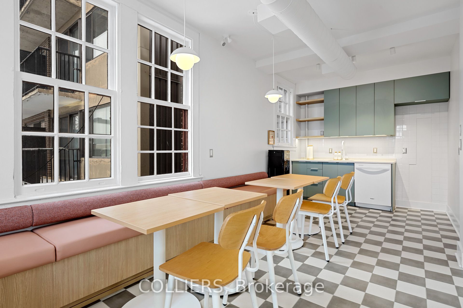 424 Parkdale Avenue Property Photo 10