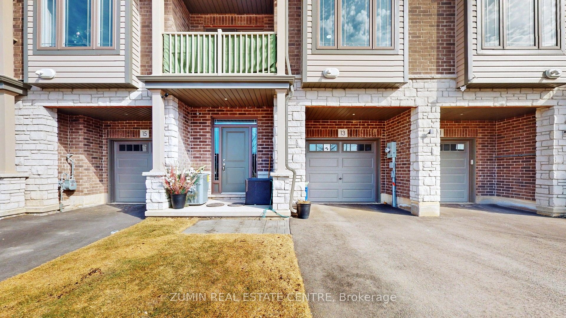 13 Picardy Drive Property Photo 4