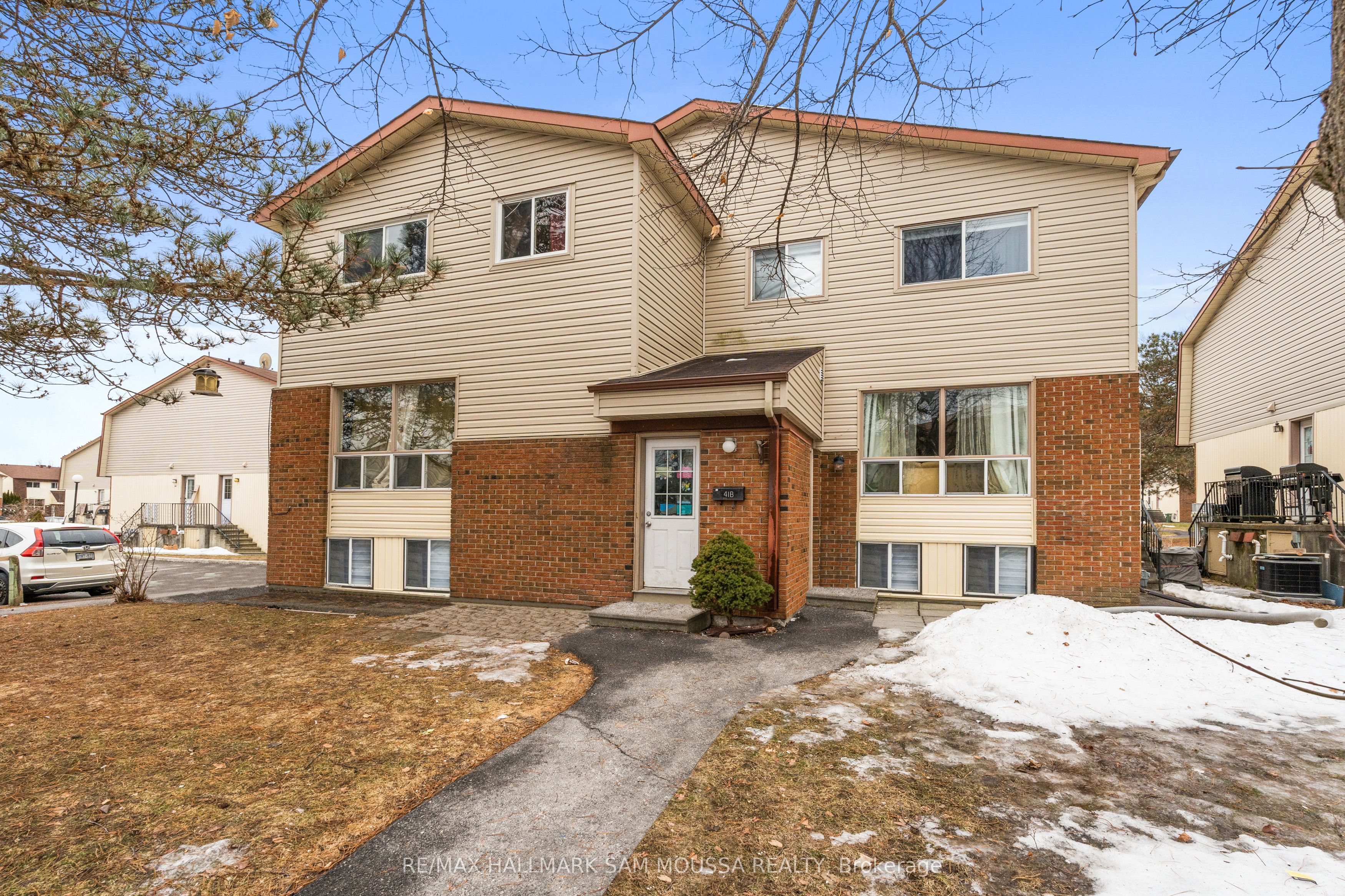 #b - 41 Forester Crescent Property Photo