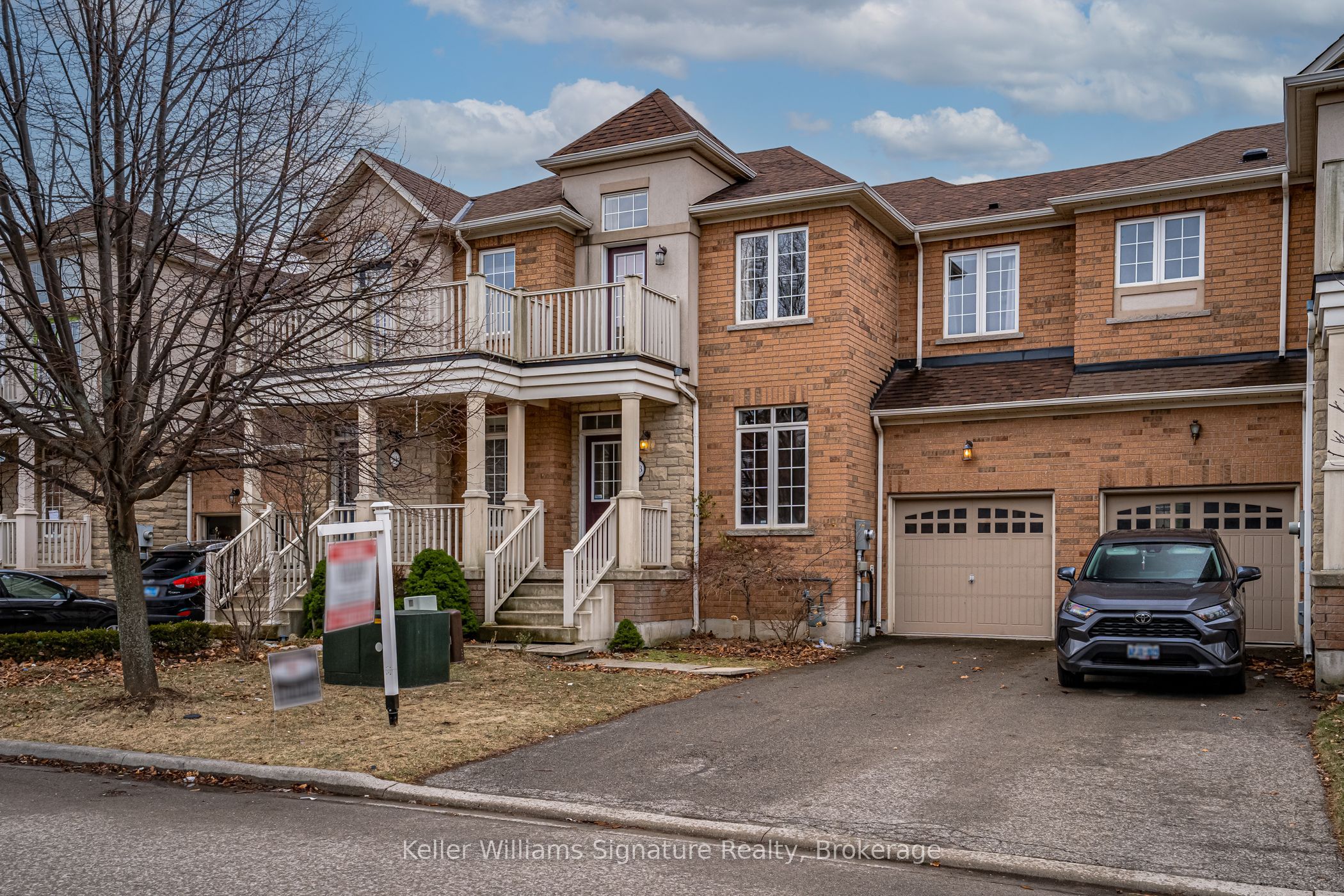 93 Glendarling Cres Property Photo