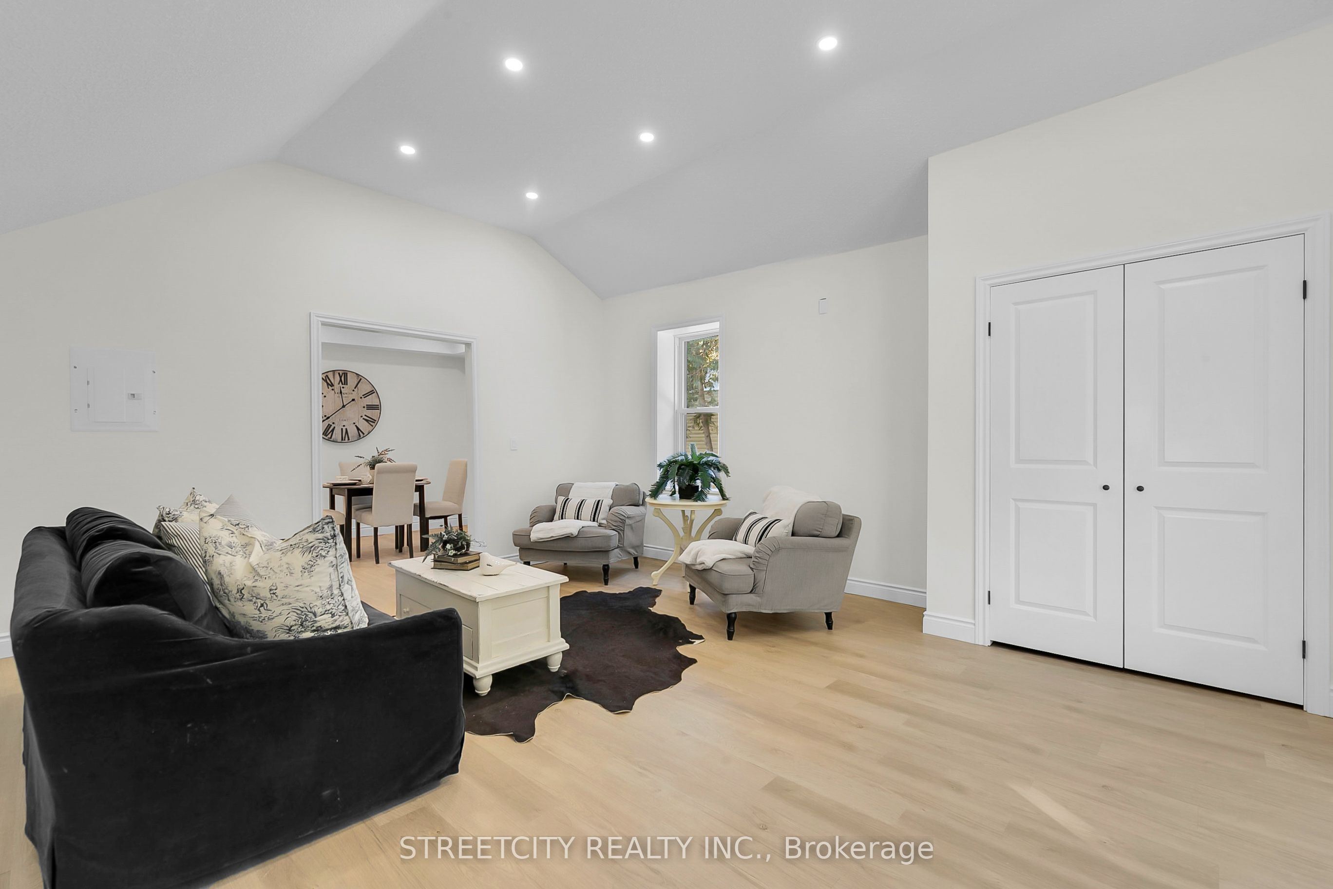 120 Bridge Street Property Photo 16