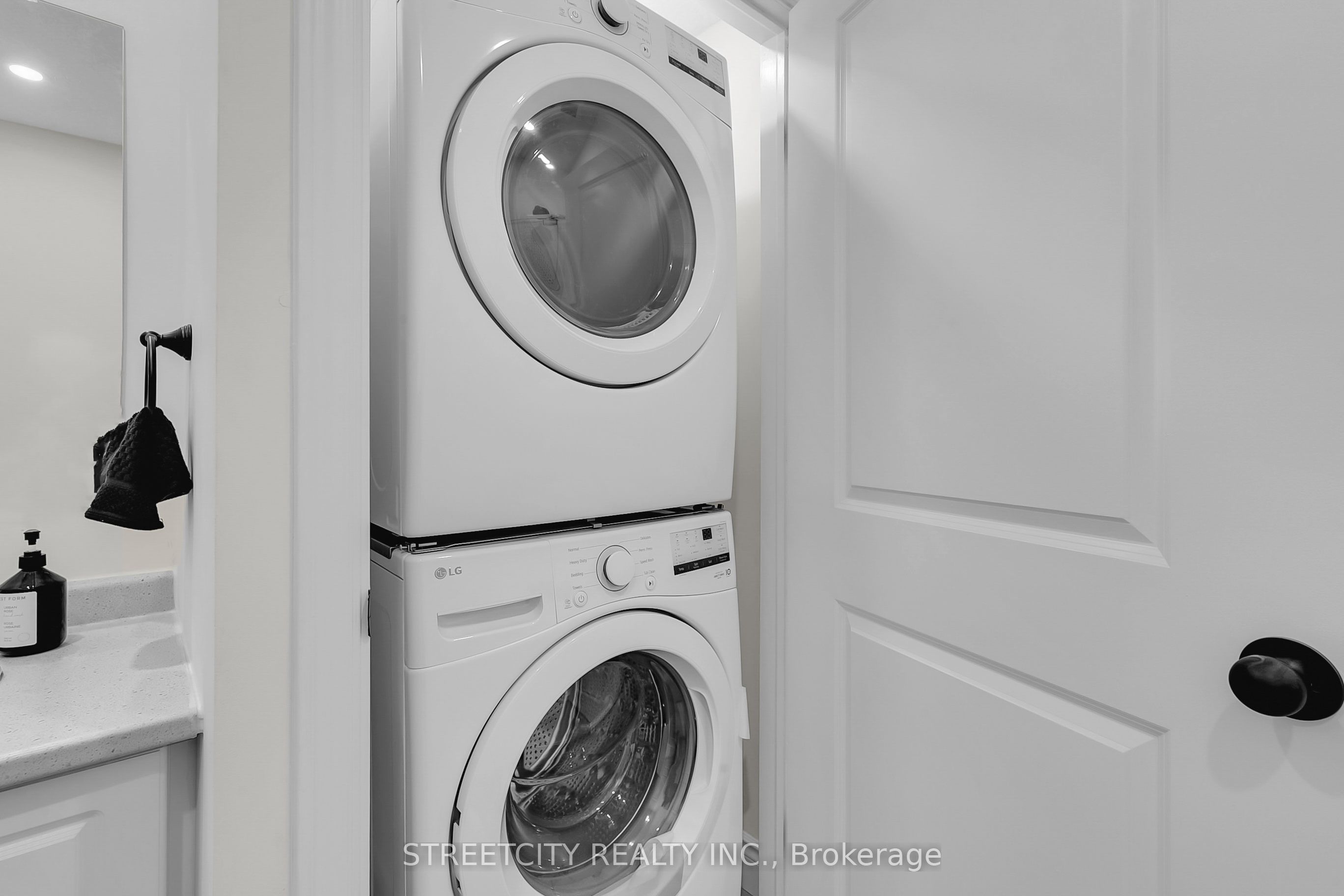 120 Bridge Street Property Photo 22