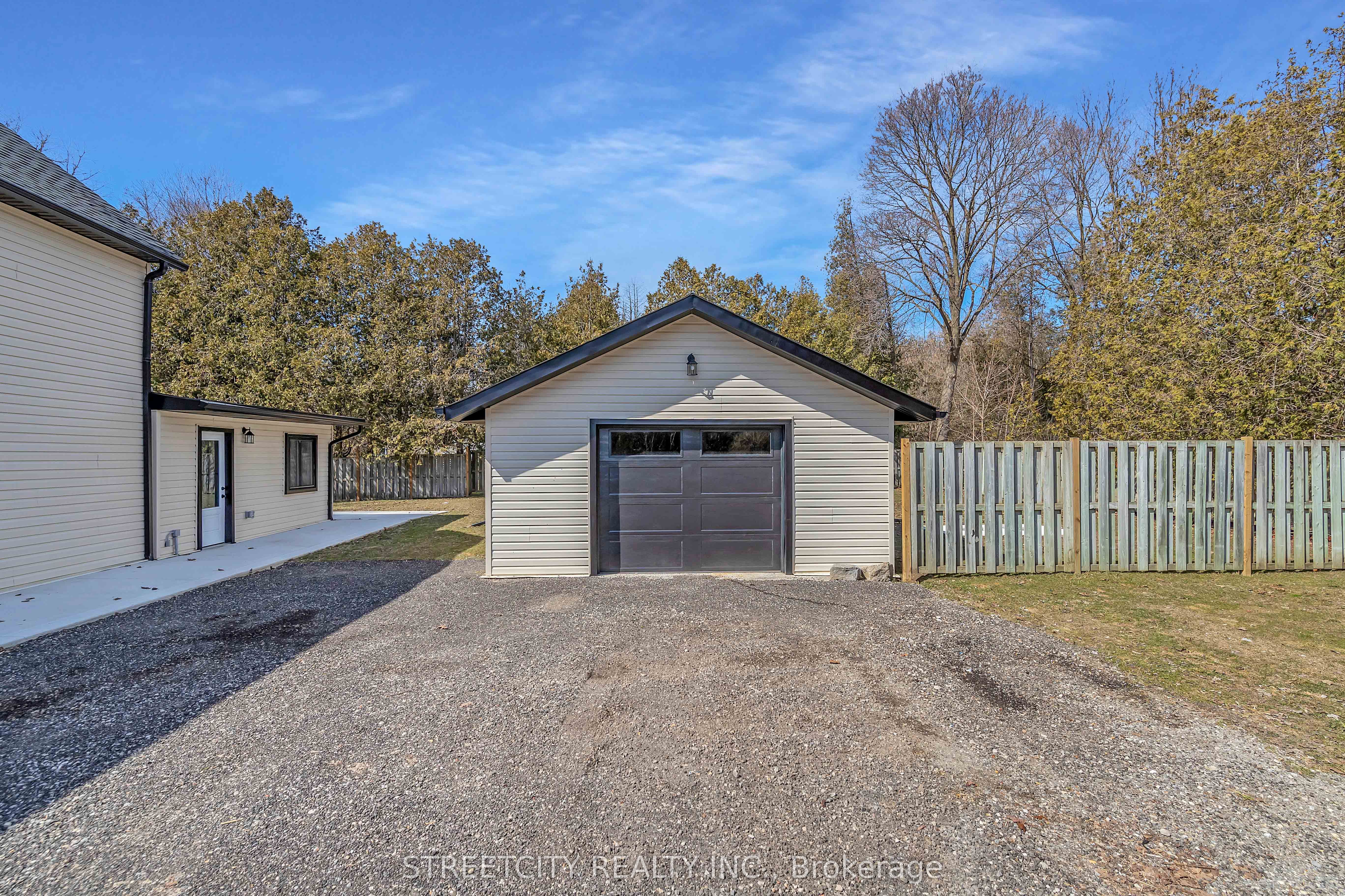 120 Bridge Street Property Photo 30