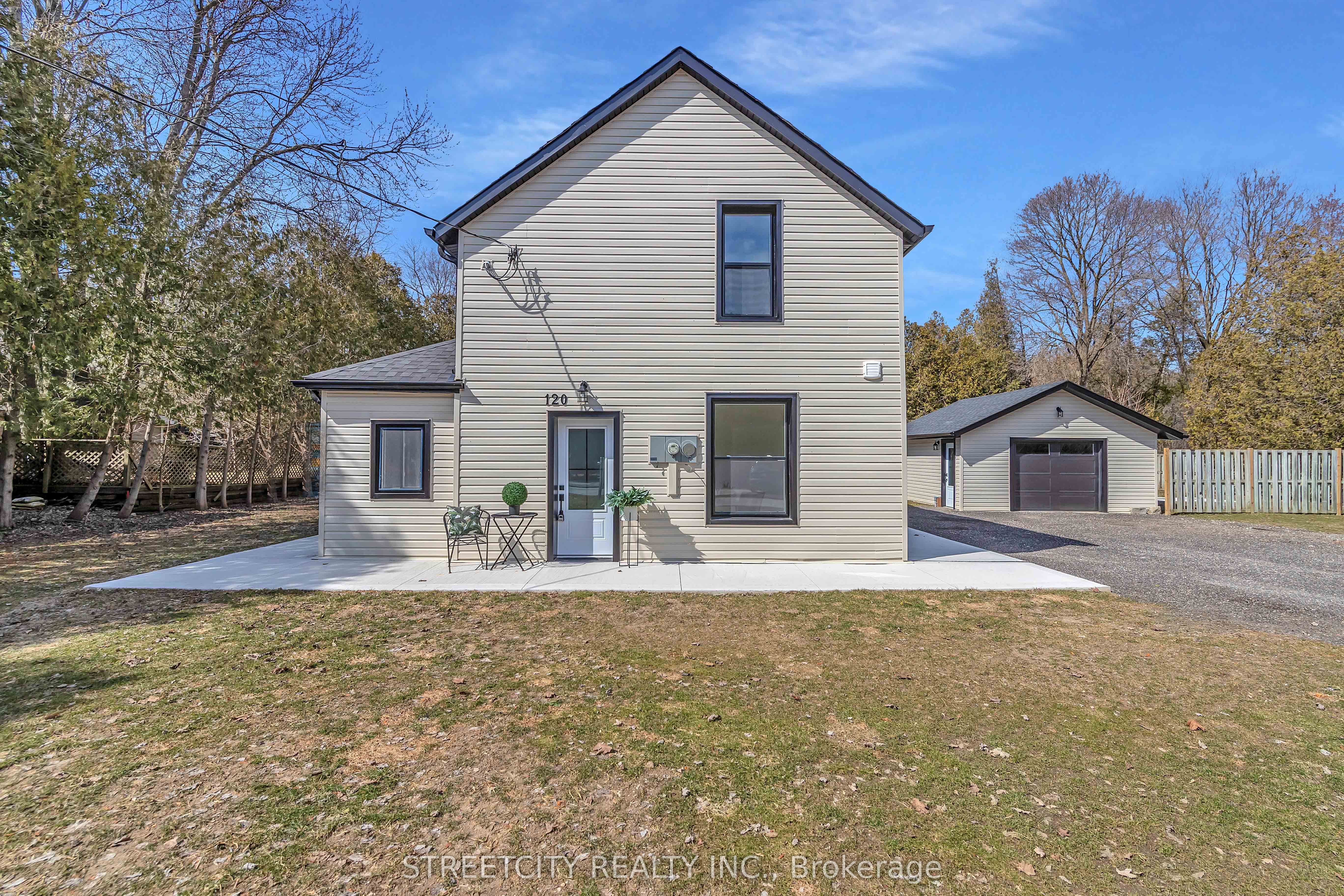 120 Bridge St Property Photo