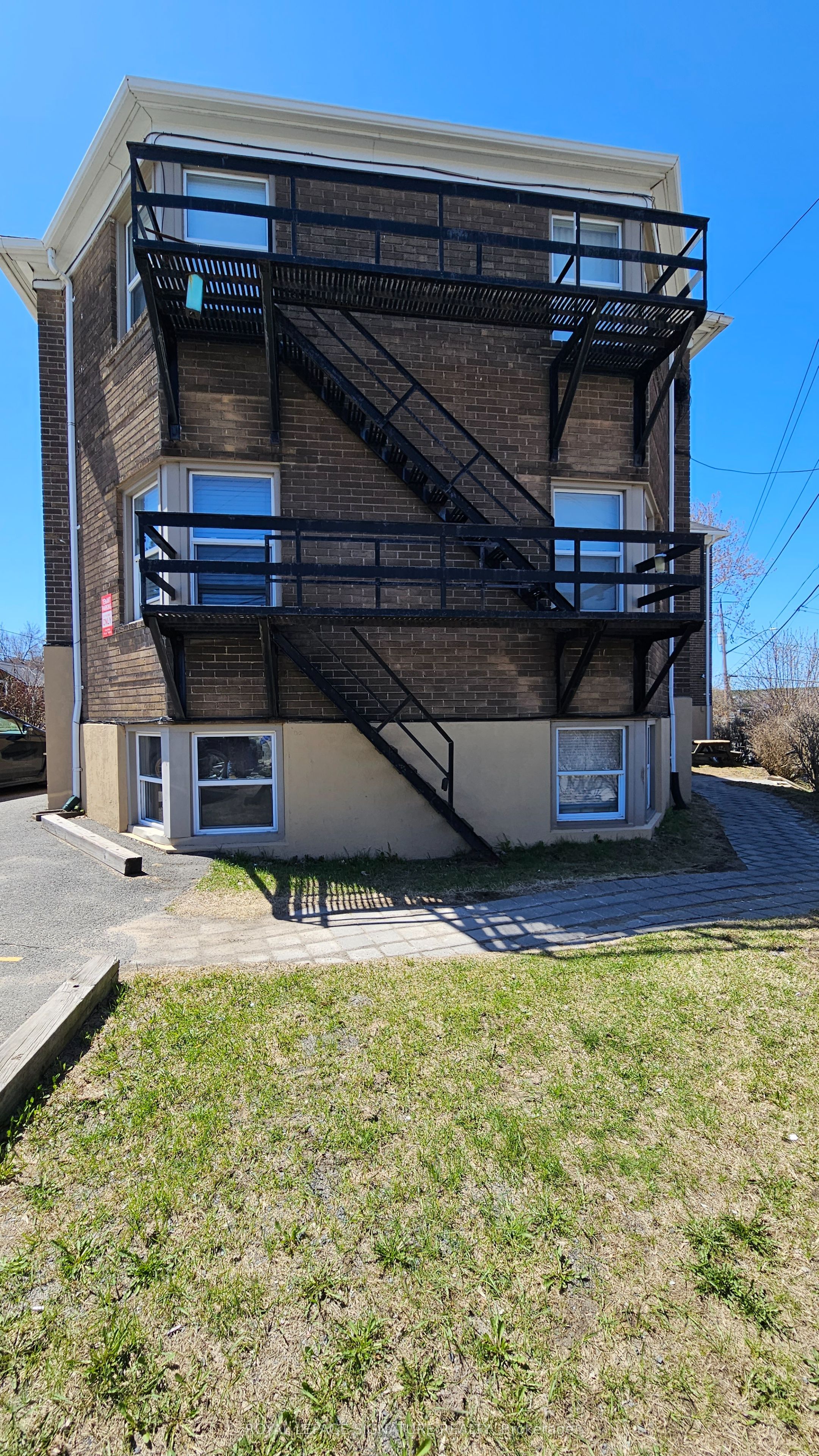 99 Douglas Street Property Photo 3