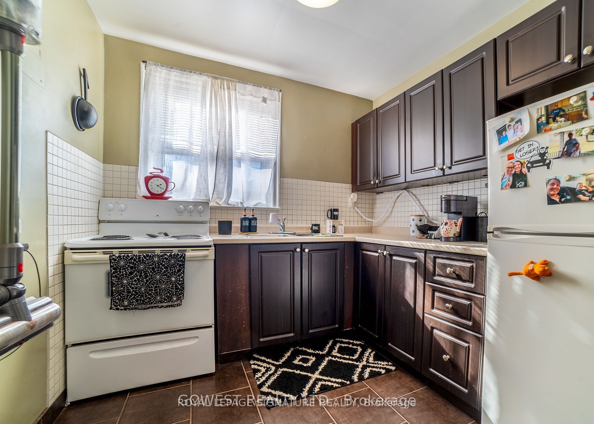 99 Douglas Street Property Photo 4