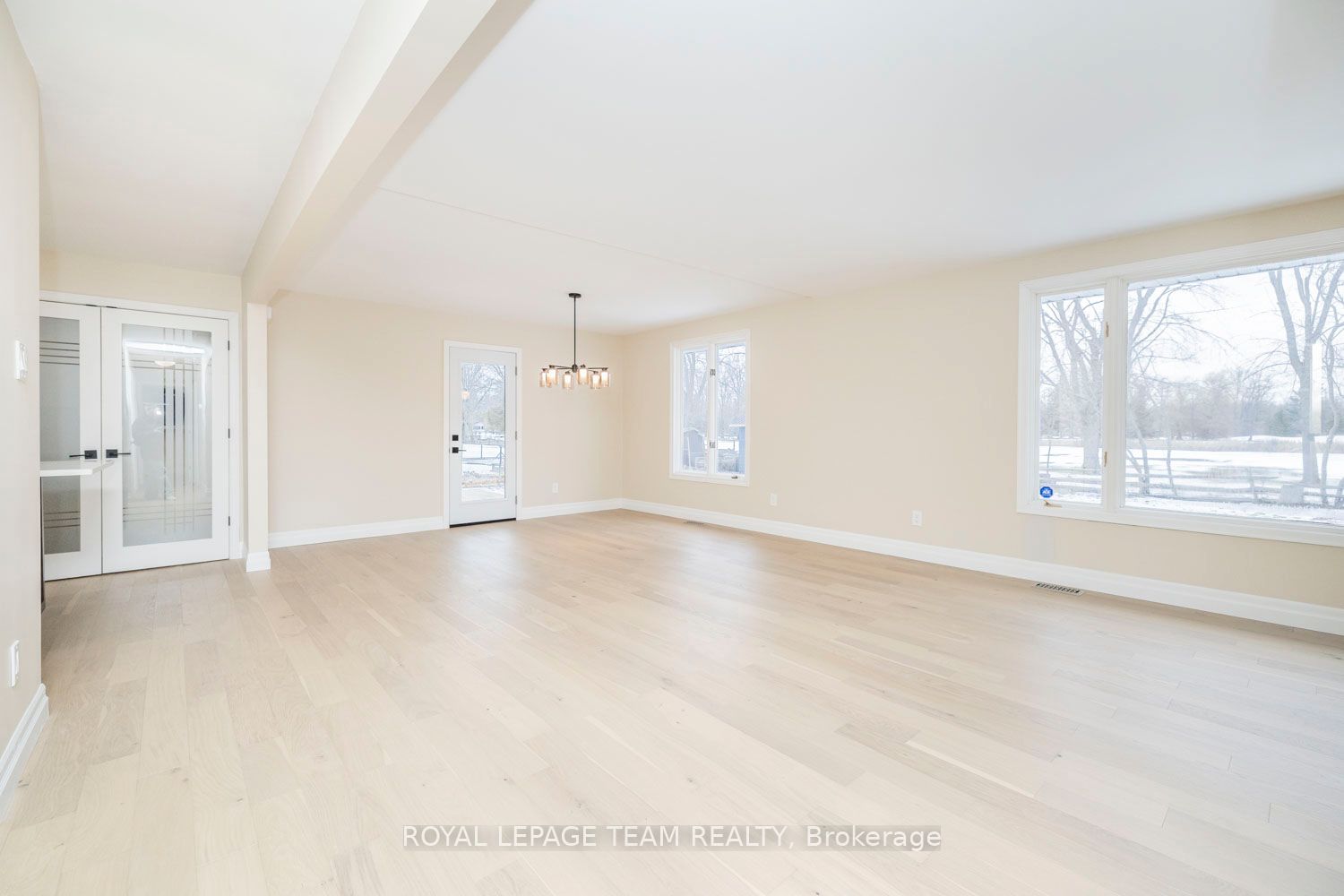 1245 Fairway Drive Property Photo 7