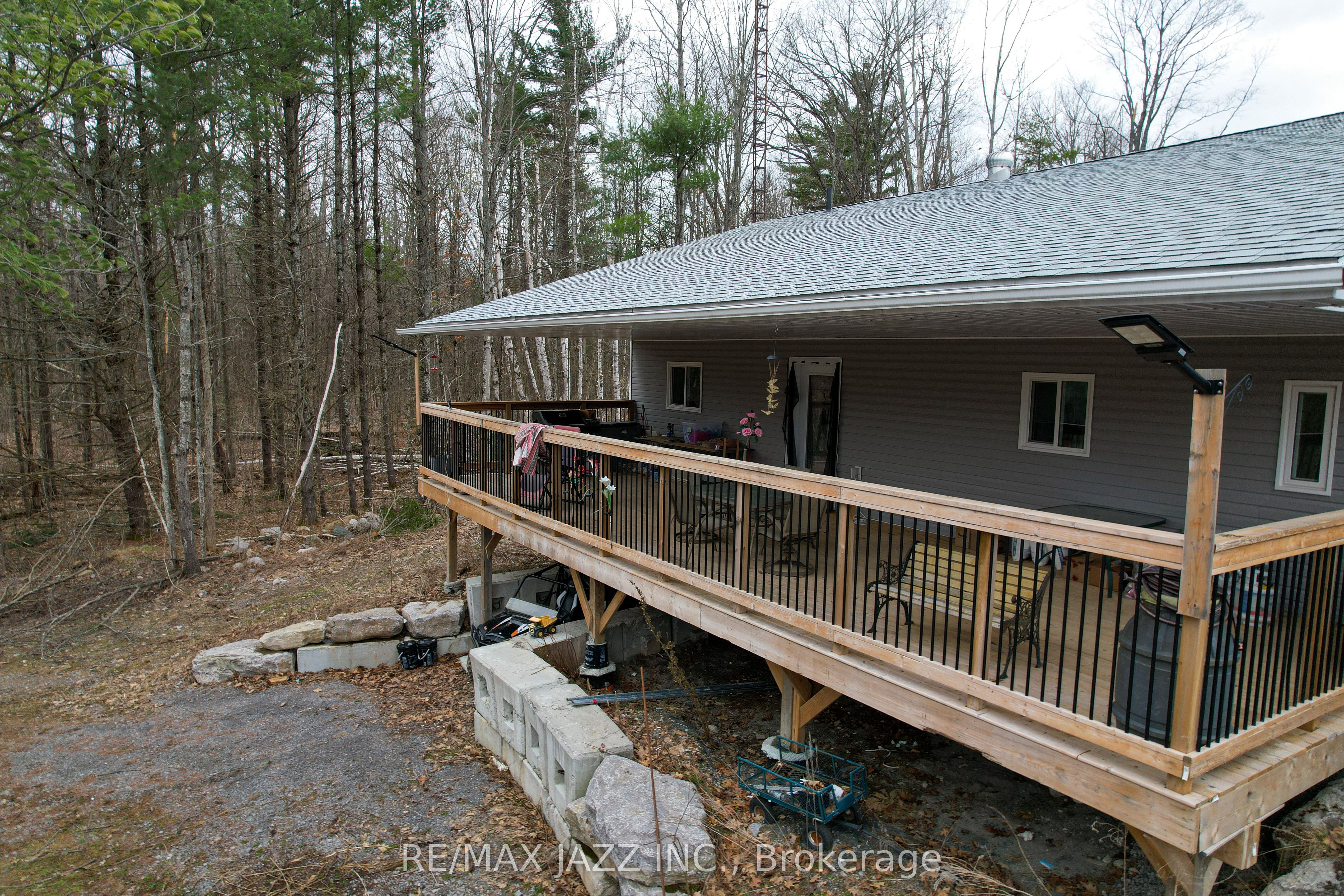 1167 Belmont Township 2 Line Property Photo 28