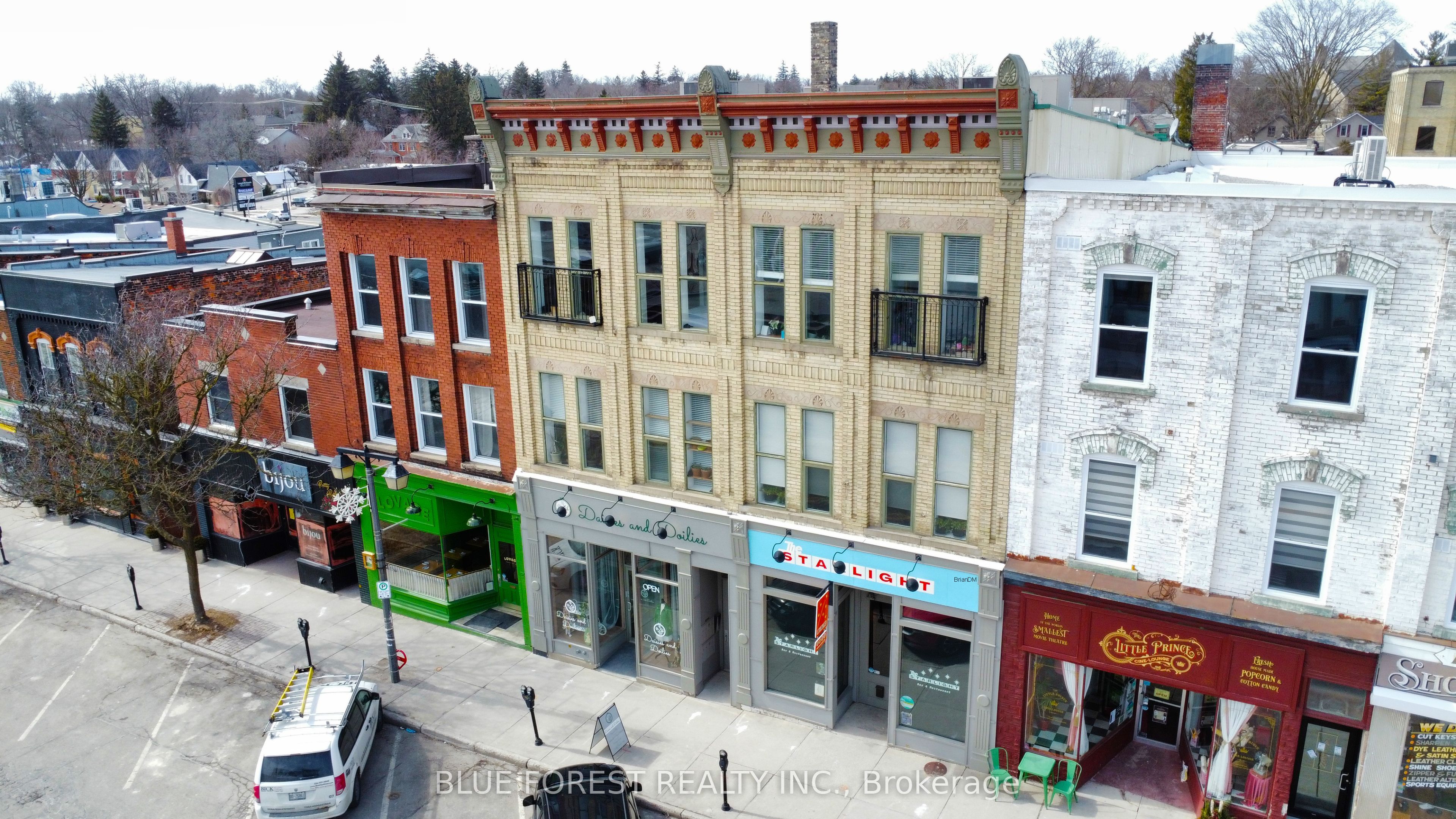 64 Wellington St Property Photo