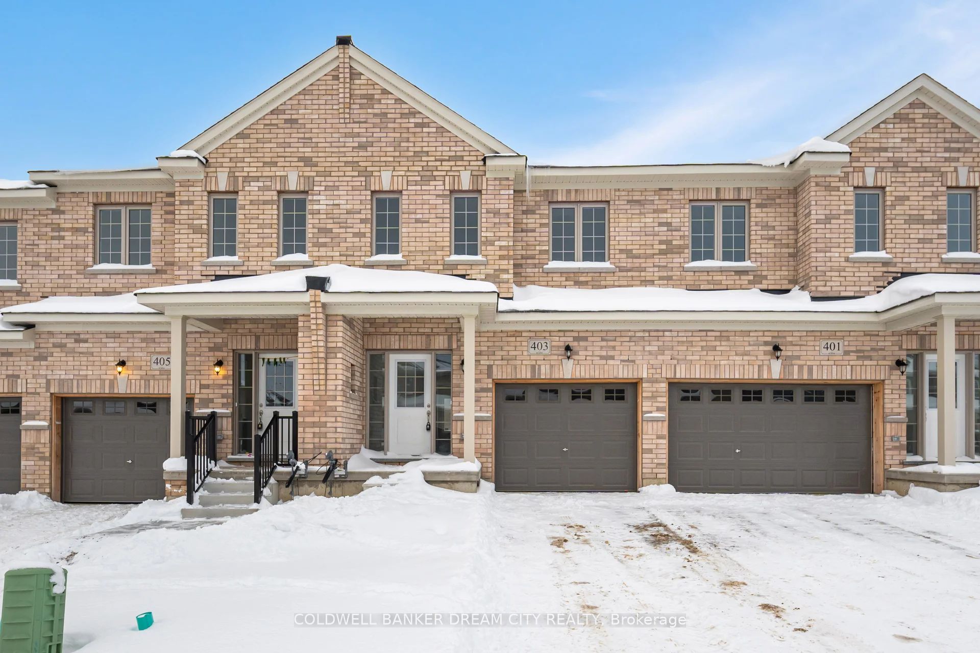 335 Van Dusen Ave Property Photo